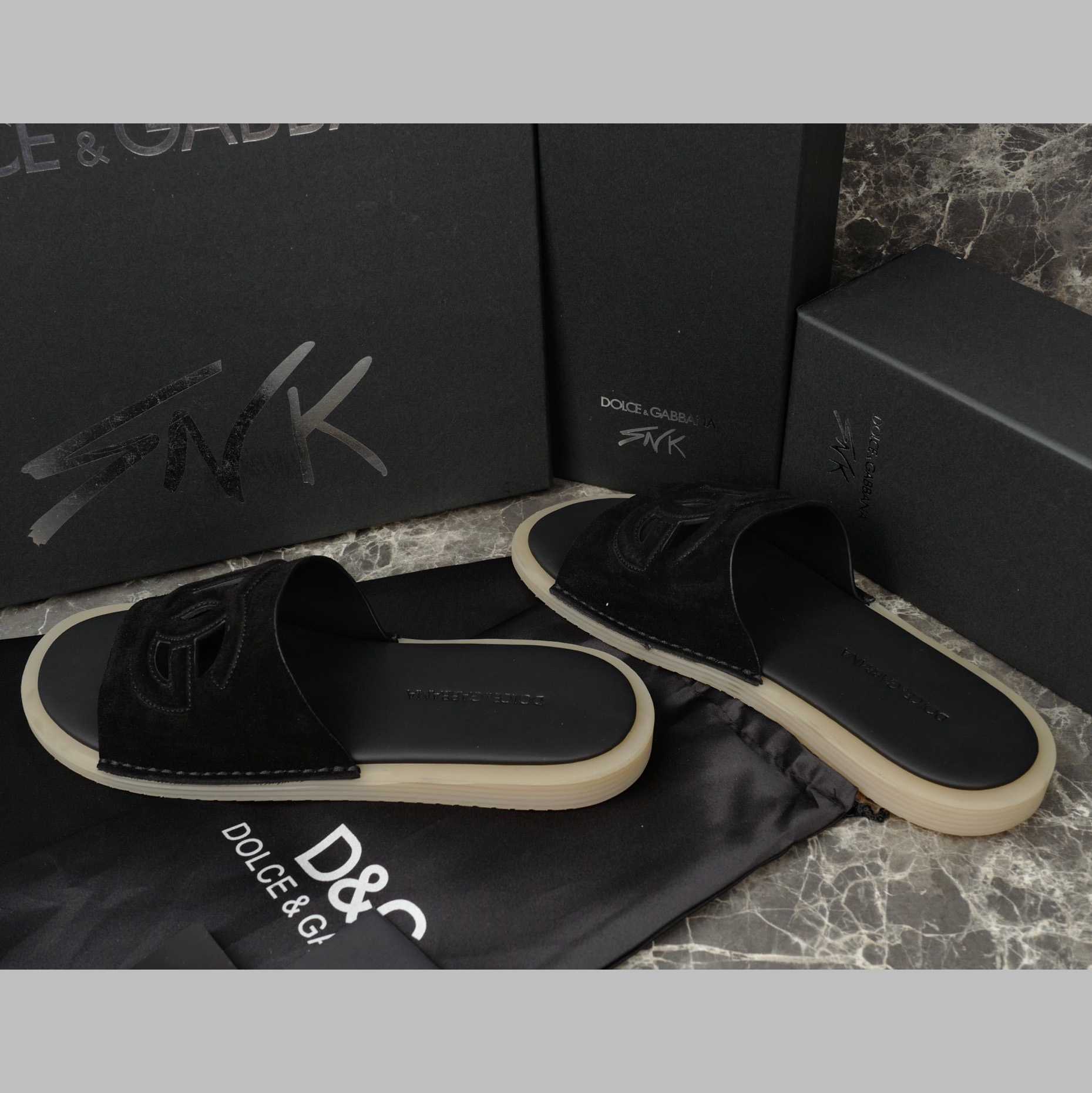 Dolce & Gabbana Suede Sliders - FashionPlug