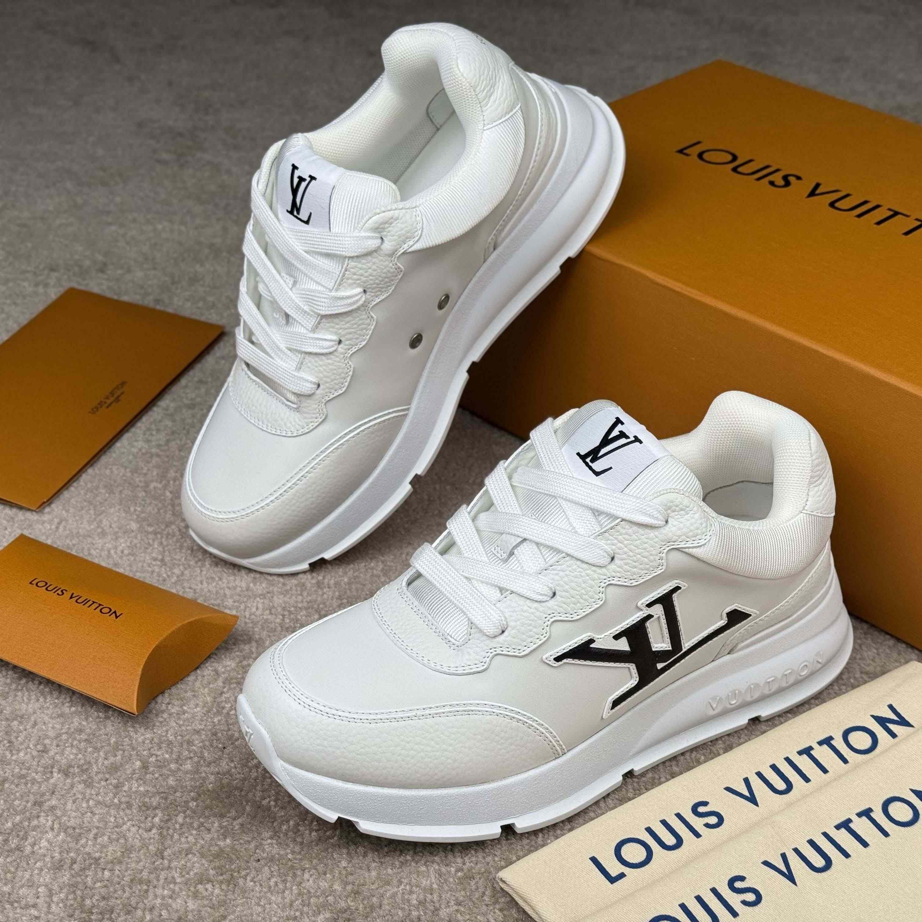 Louis Vuitton LV Classic Sneaker   1AHSTN - FashionPlug