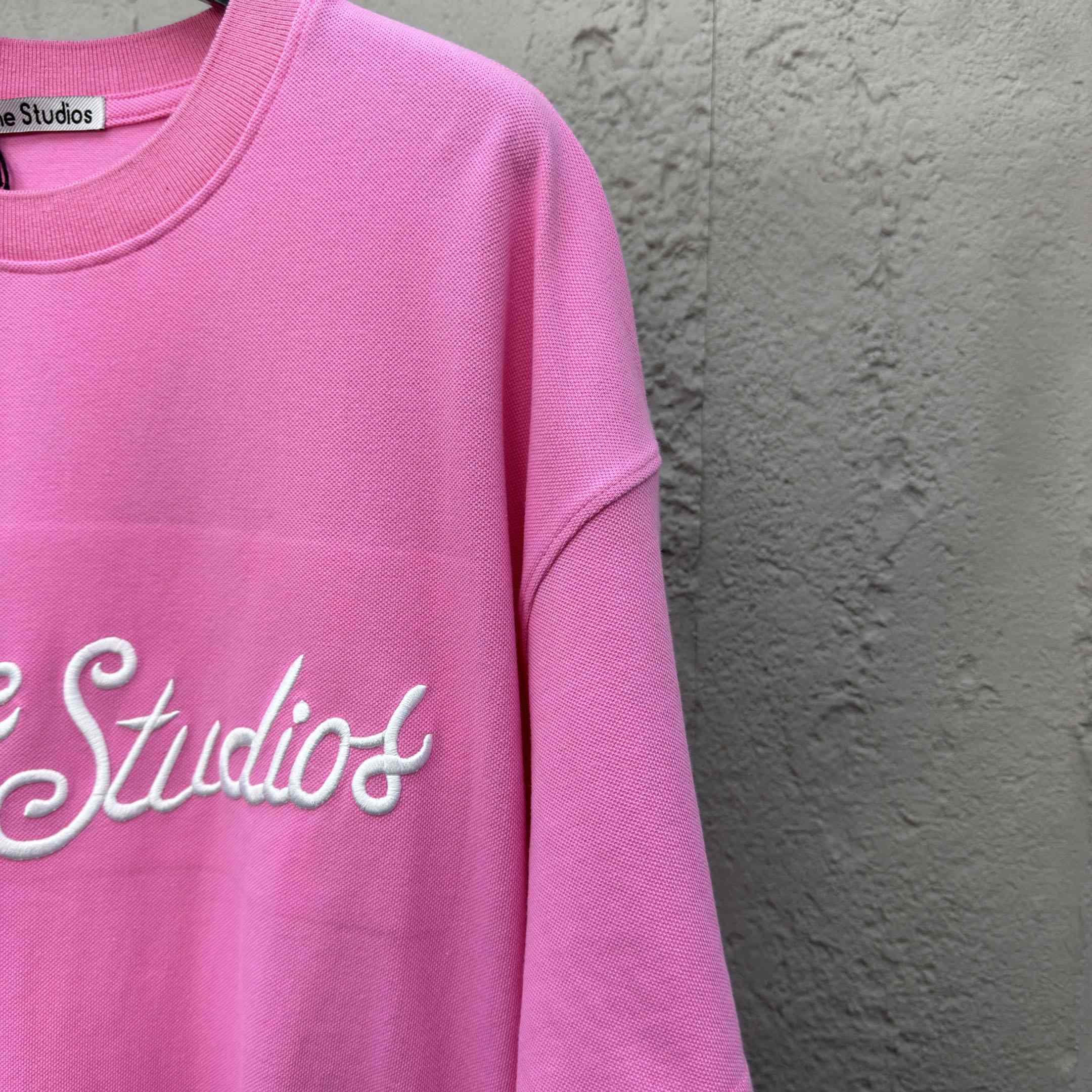 Acne Studios Logo T-shirt - Relaxed Fit - FashionPlug