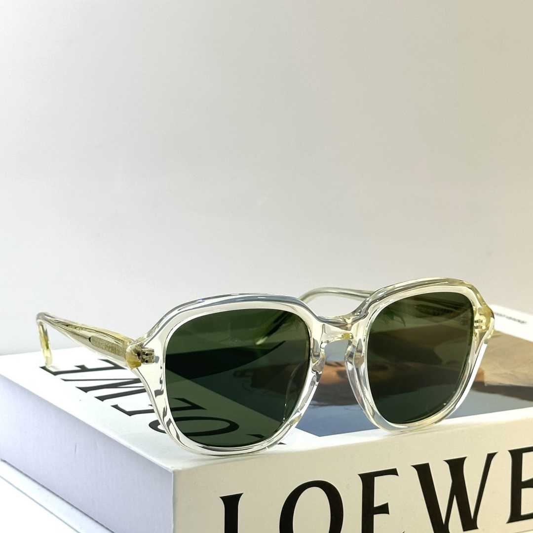 Loewe Alpha Slim sunglasses  LW40163I - FashionPlug