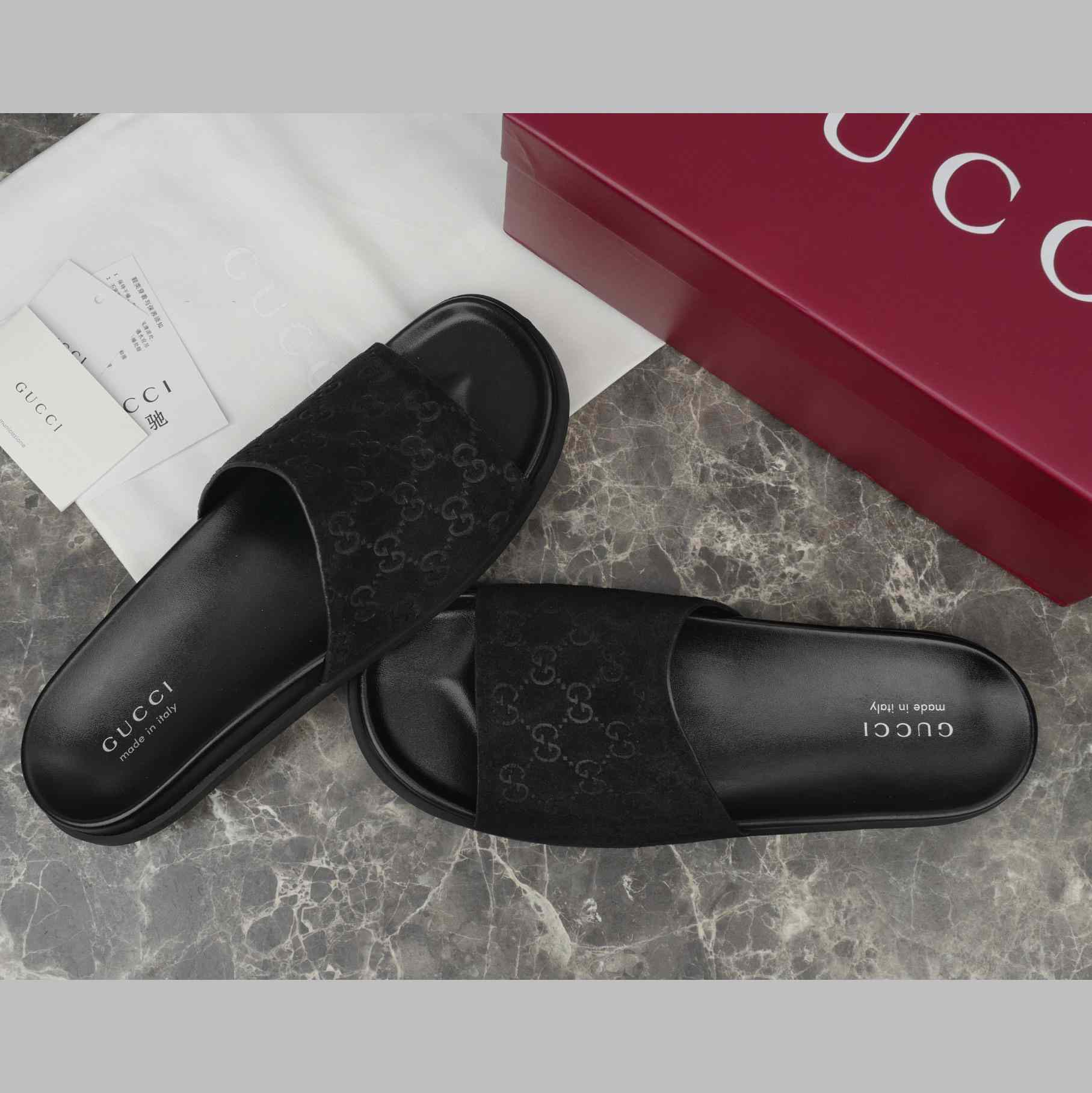 Gucci Men's Slide Sandal - FashionPlug