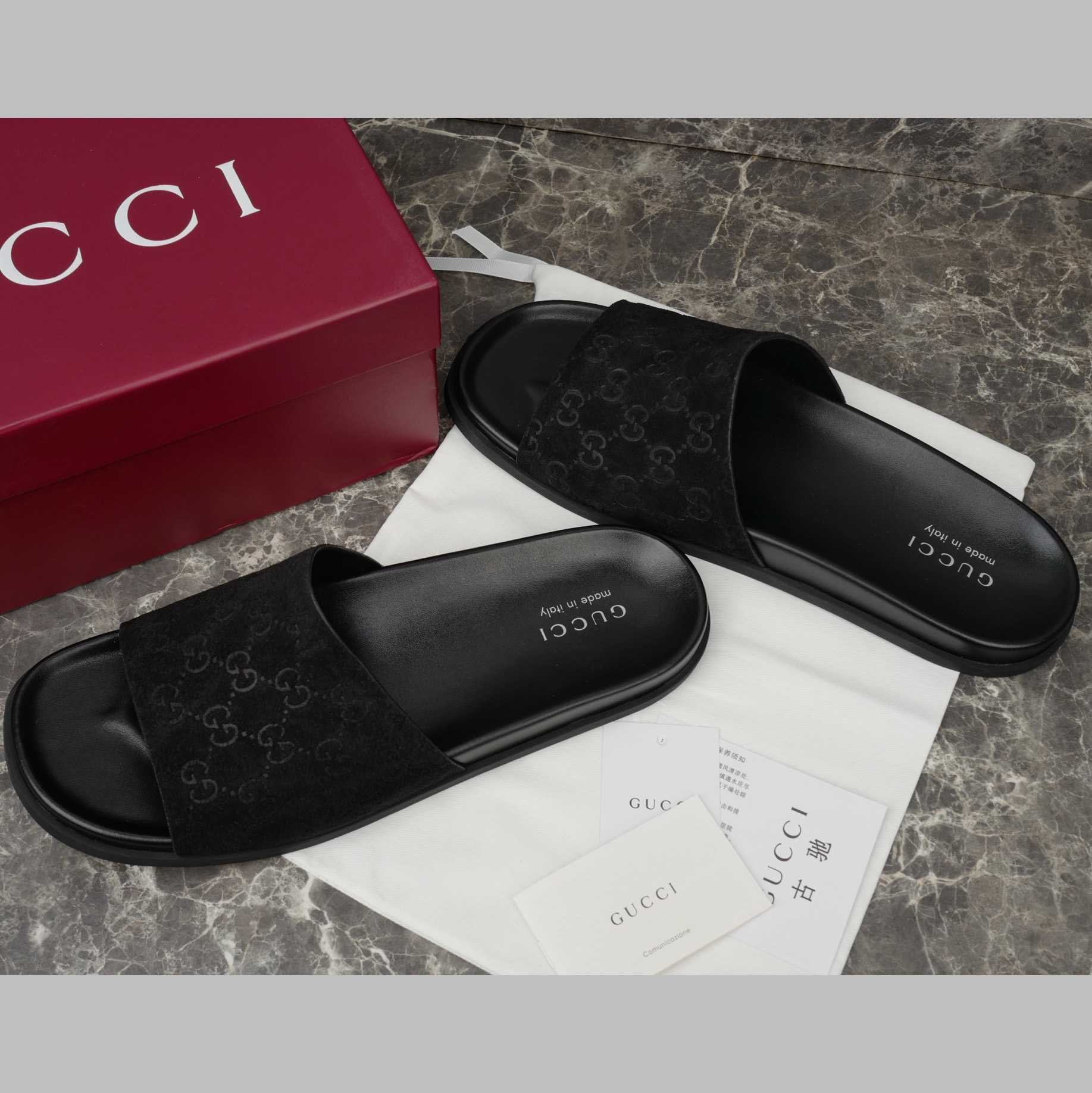 Gucci Men's Slide Sandal - FashionPlug