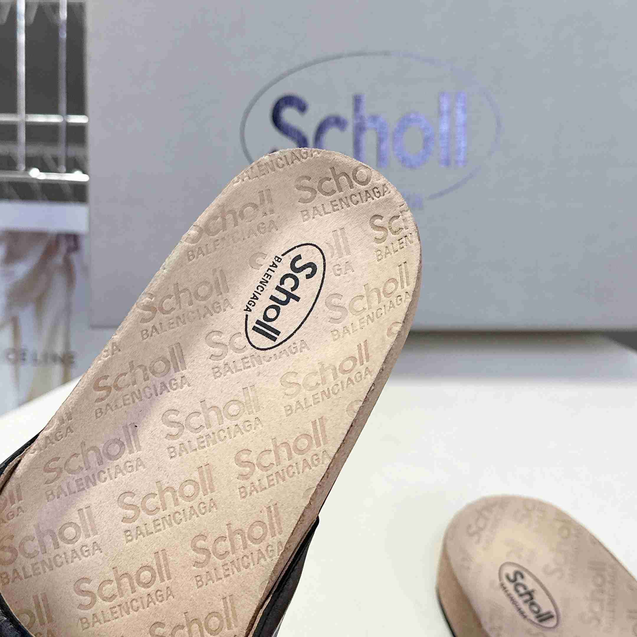 Balenciaga Scholl Flat Sandal In Black - FashionPlug