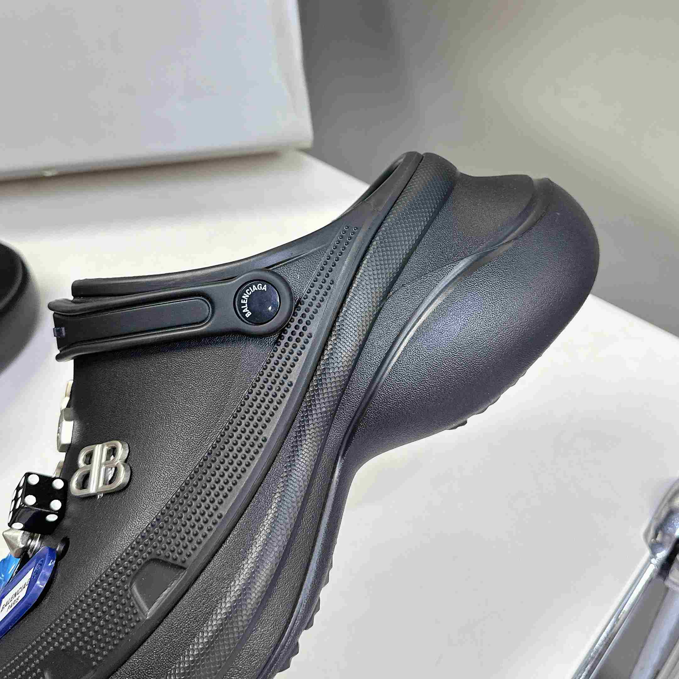 Balenciaga Crocs™ Mule In Black - FashionPlug