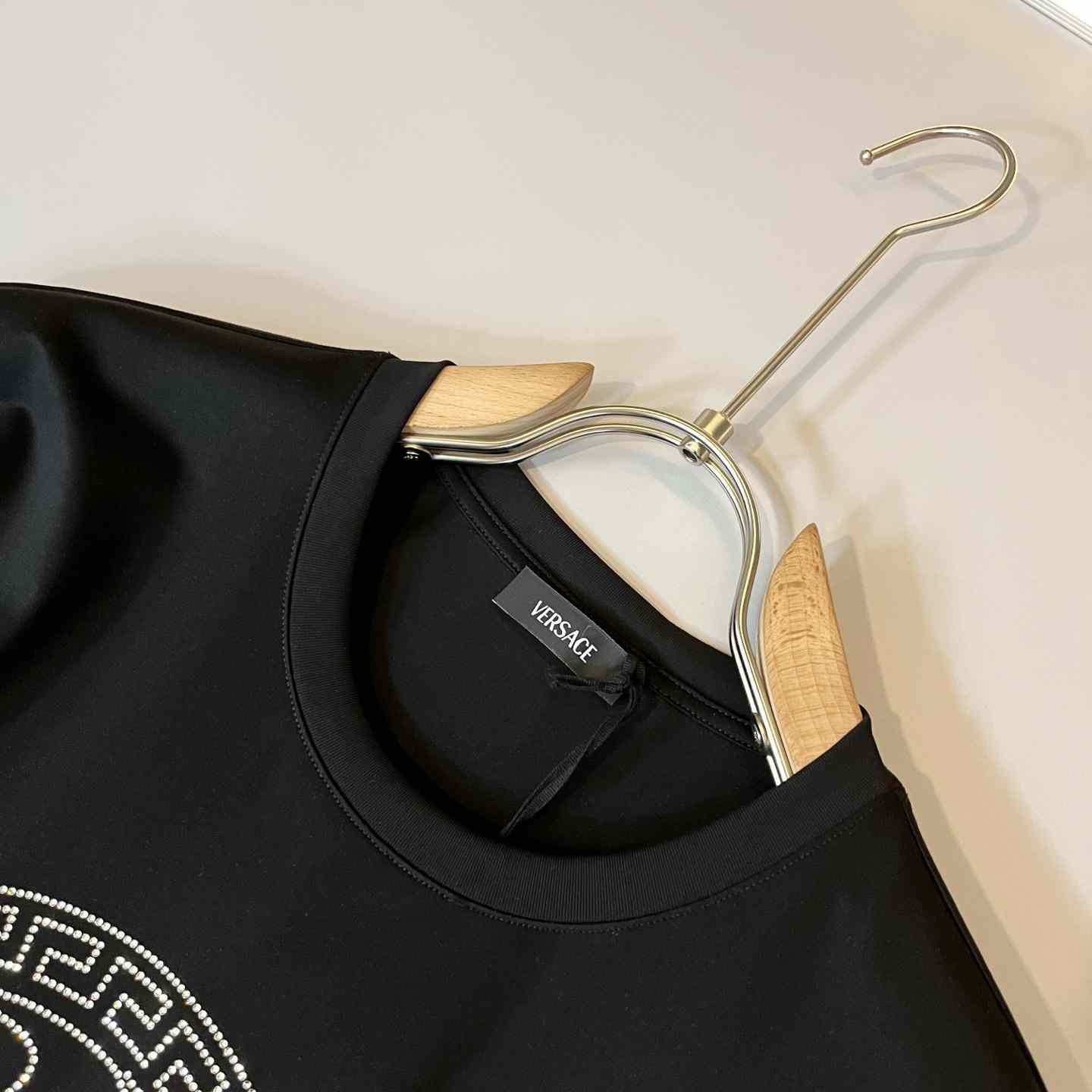 Versace Medusa T-shirt - FashionPlug