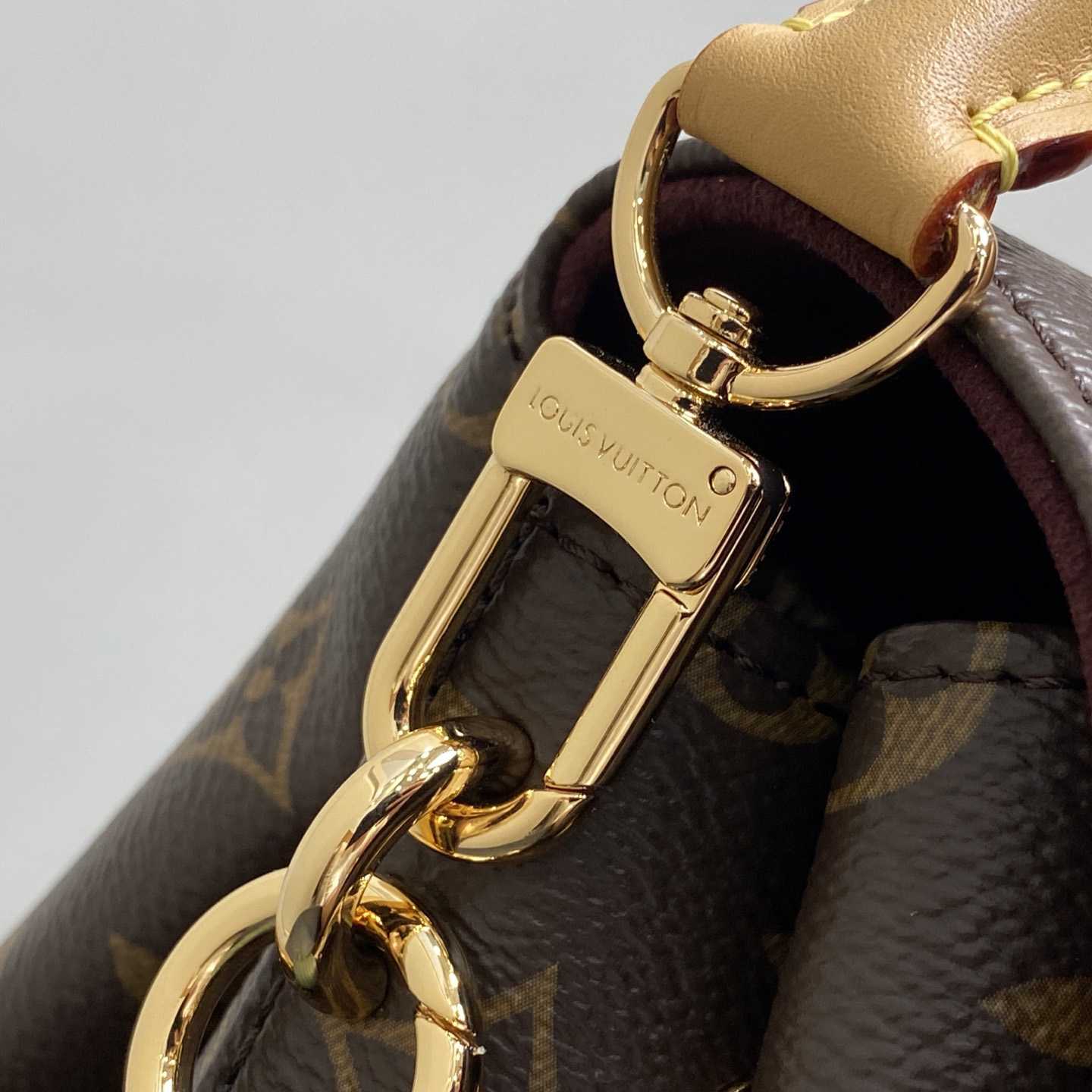 Louis Vuitton Hide Away MM   M14473 - FashionPlug