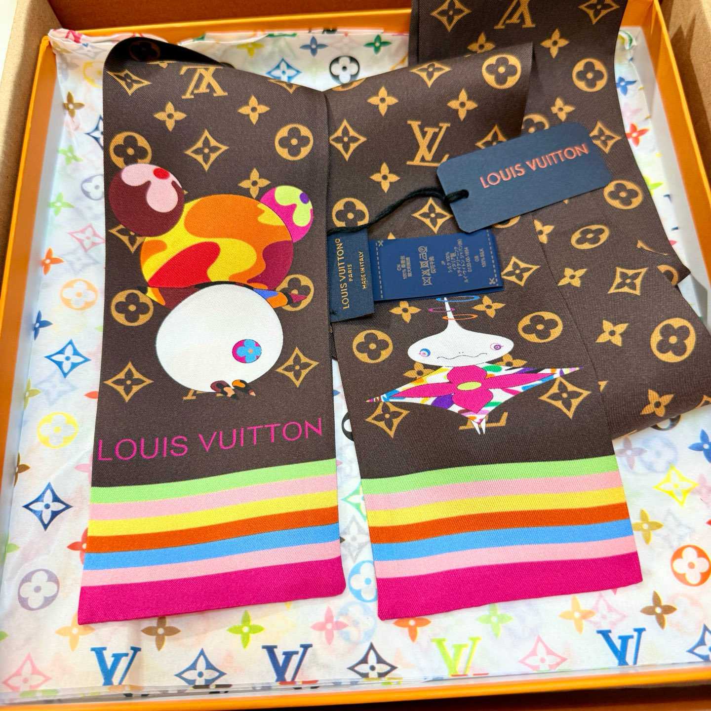 Louis Vuitton LV x TM Superflat Character Bandeau   M96083 - FashionPlug