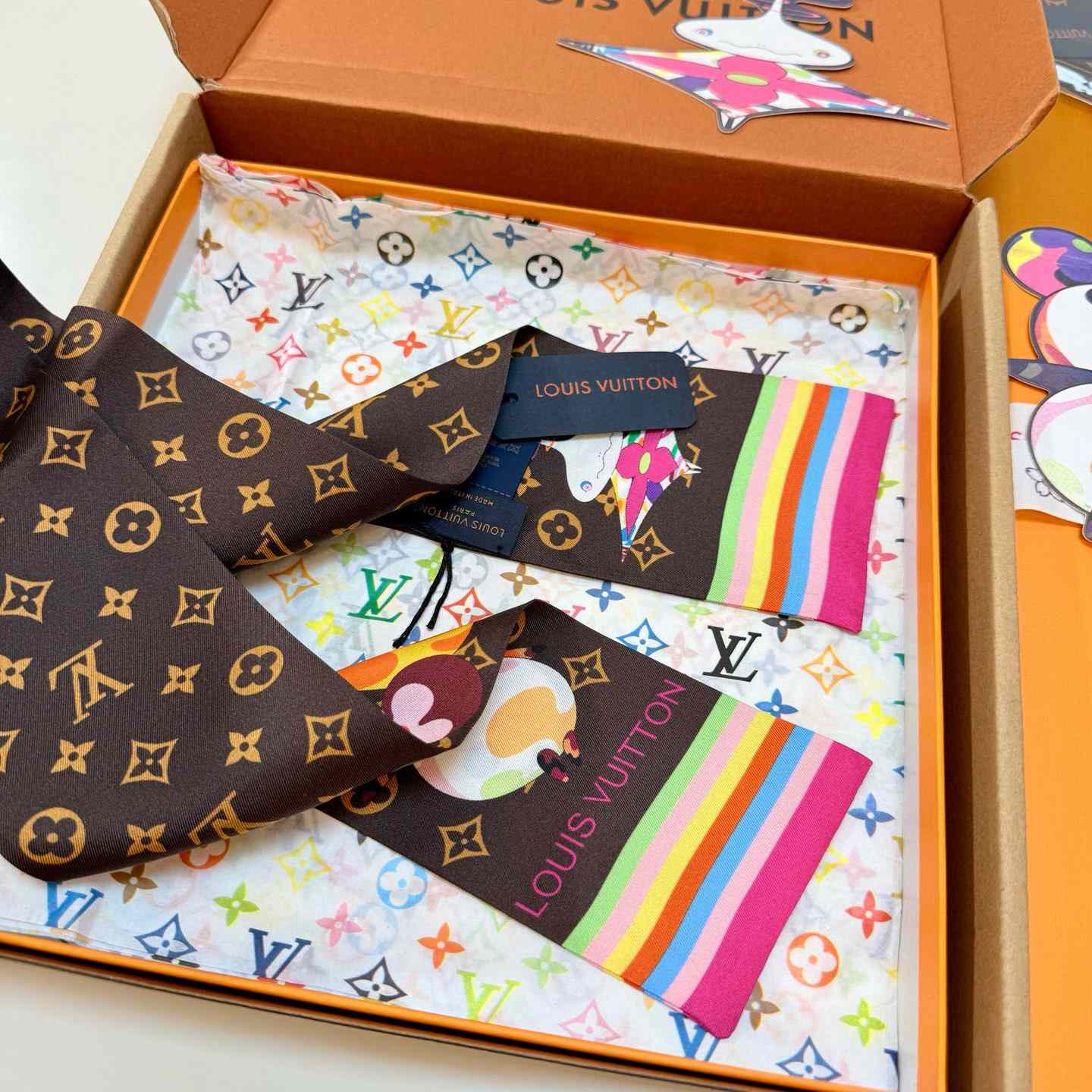 Louis Vuitton LV x TM Superflat Character Bandeau   M96083 - FashionPlug