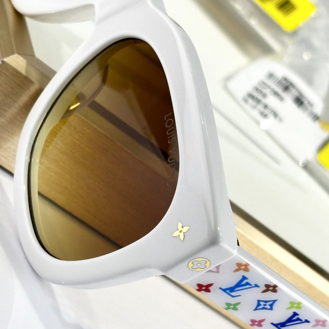 Louis Vuitton LV x TM My Monogram Multicolor Square Sunglasses  Z2725W - FashionPlug