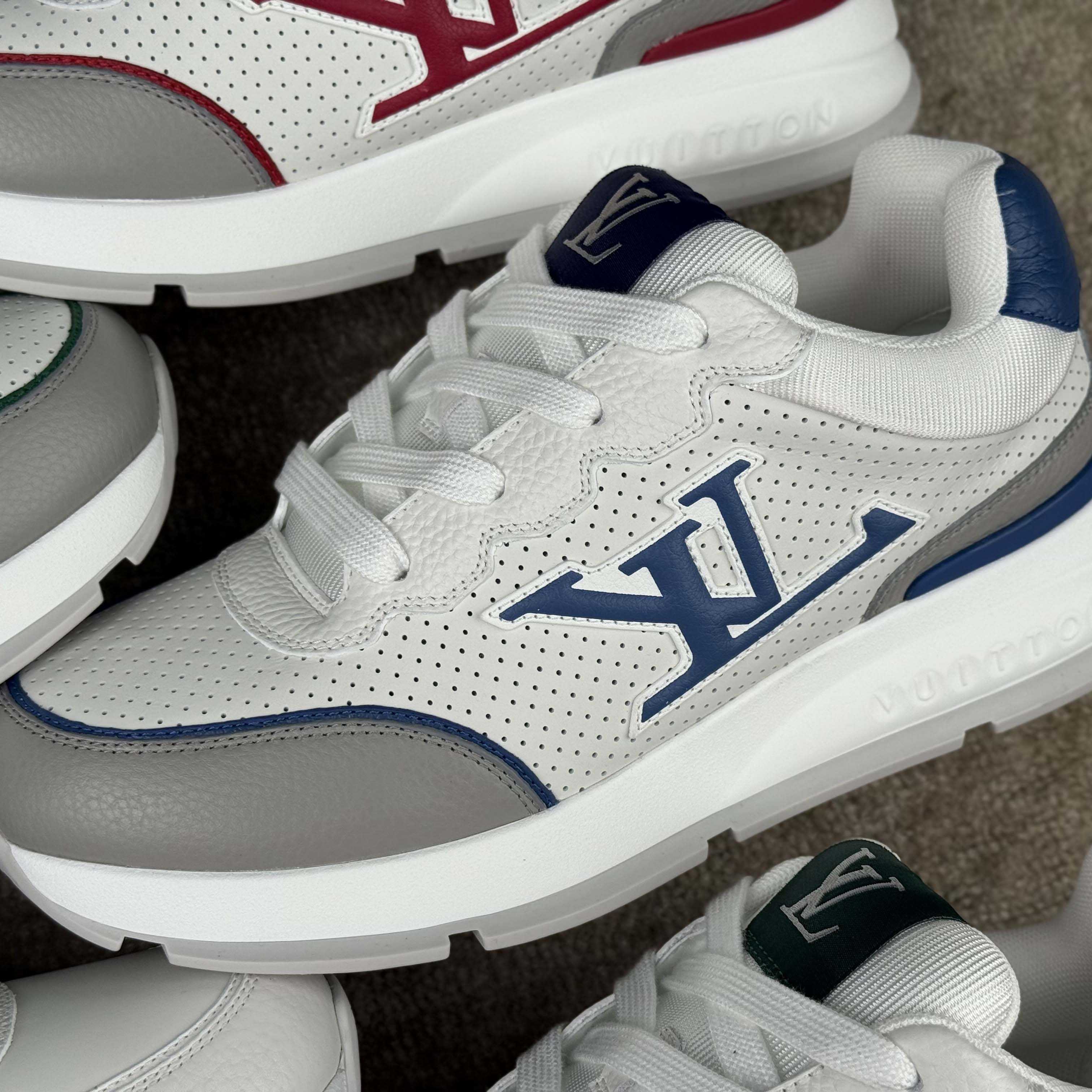 Louis Vuitton LV Classic Sneaker   1AHSV0 - FashionPlug