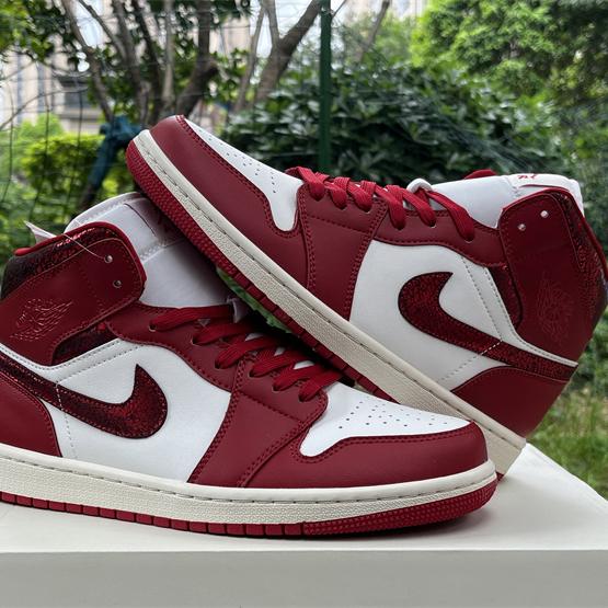 Air Jordan 1 Mid  HJ9337-106  - FashionPlug