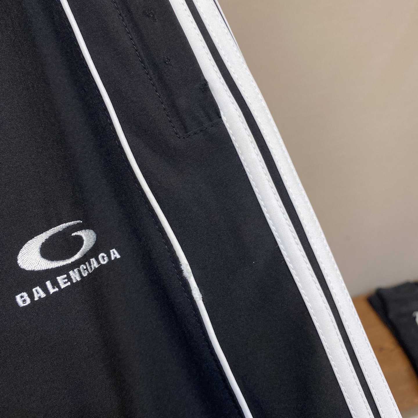 Balenciaga Large Tracksuit Pants In Black Technical Fabric - FashionPlug