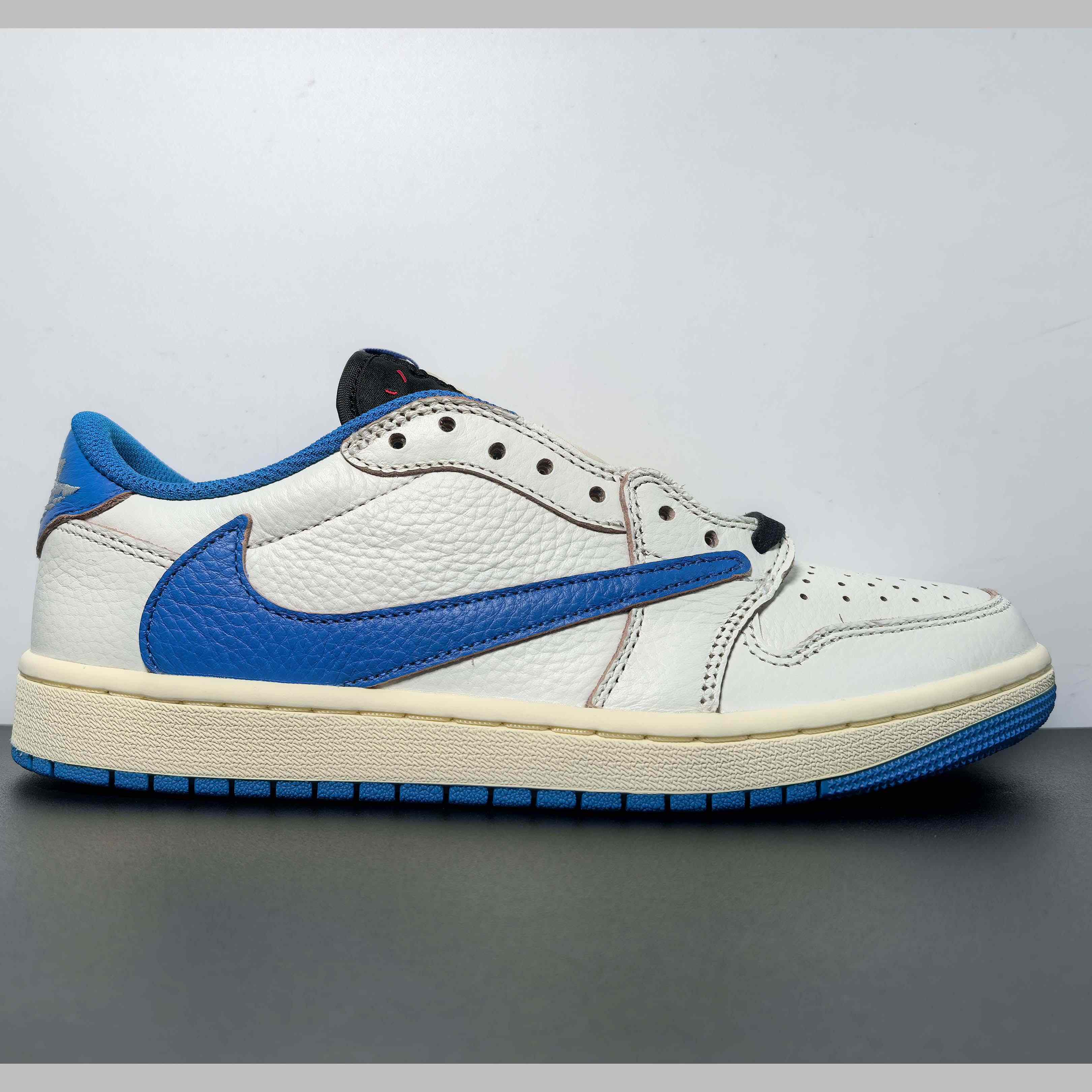 ​Travis Scott x Fragment x Air Jordan 1 Low OG Sneaker    DM7866-104 - FashionPlug