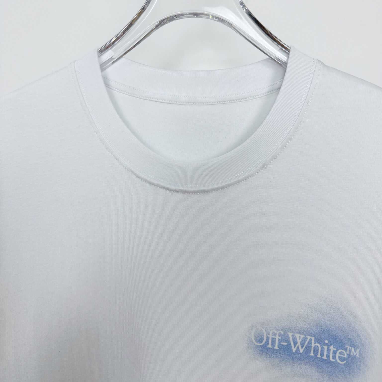 Off-White Spray Arrow T-Shirt - FashionPlug