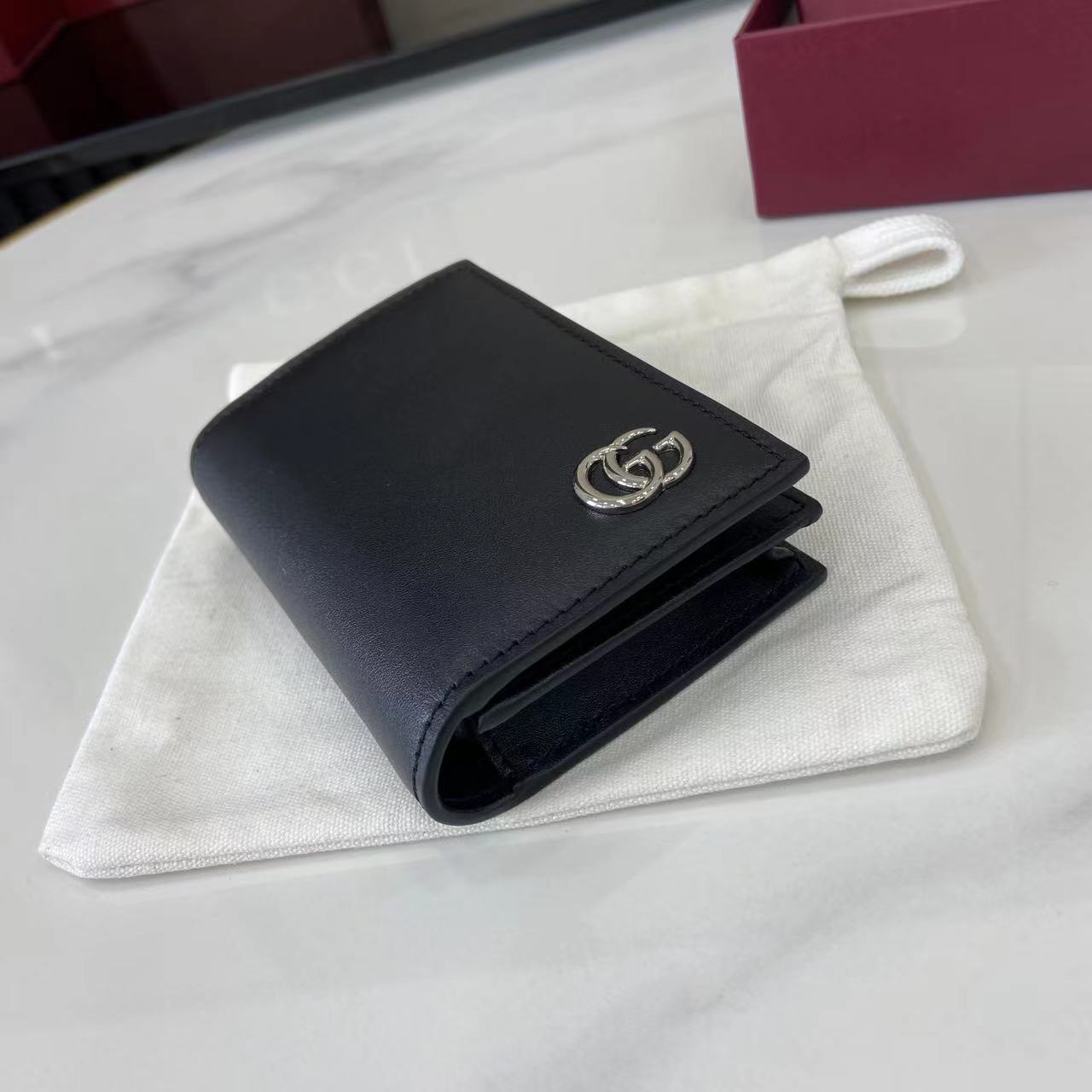 Gucci GG Marmont Bi-fold Card Case - FashionPlug