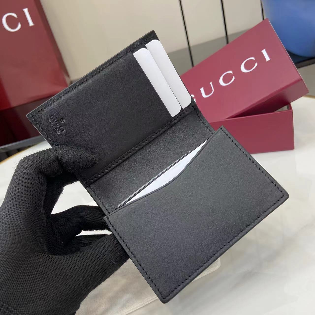 Gucci GG Marmont Bi-fold Card Case - FashionPlug