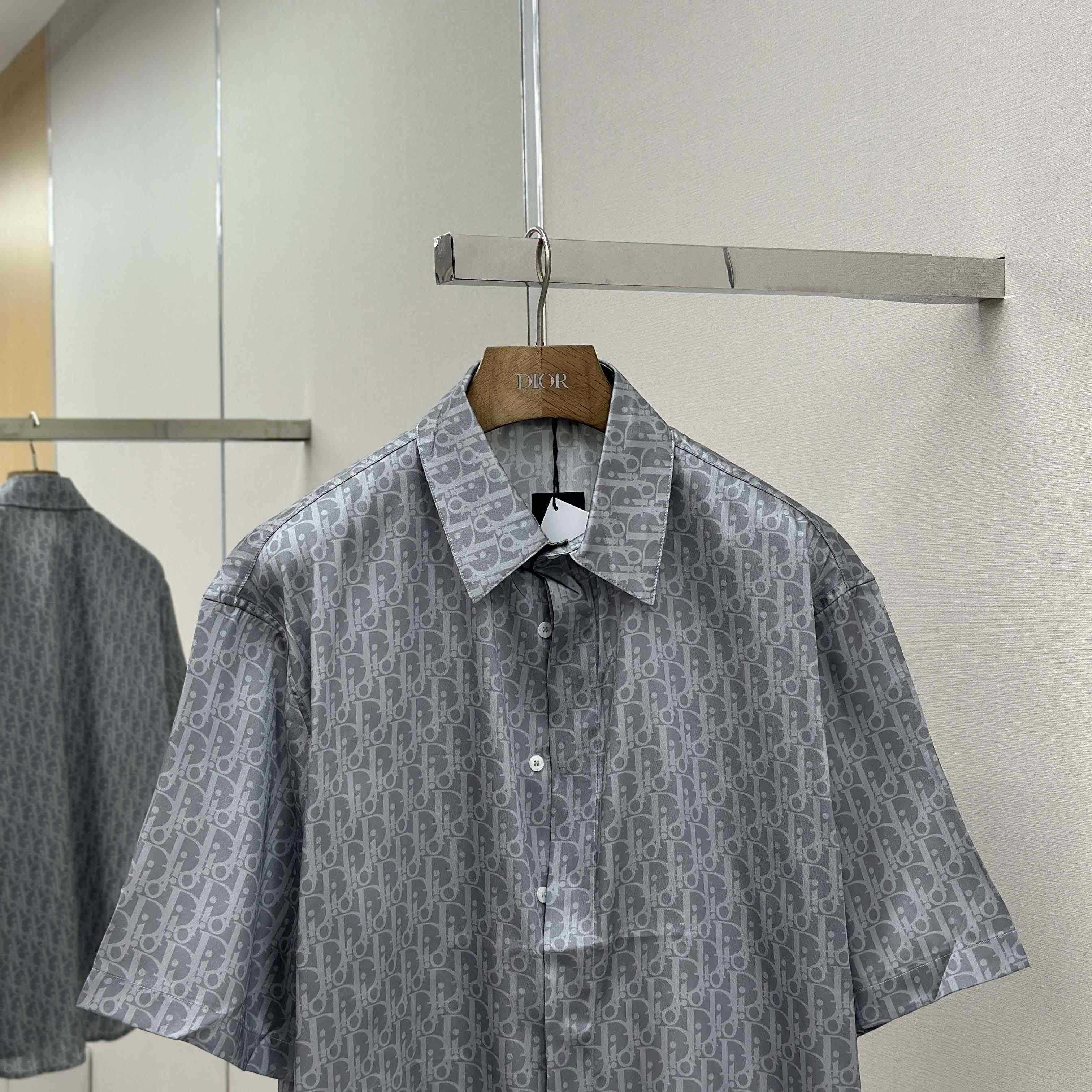 Dior Oblique Short-Sleeved Shirt - FashionPlug