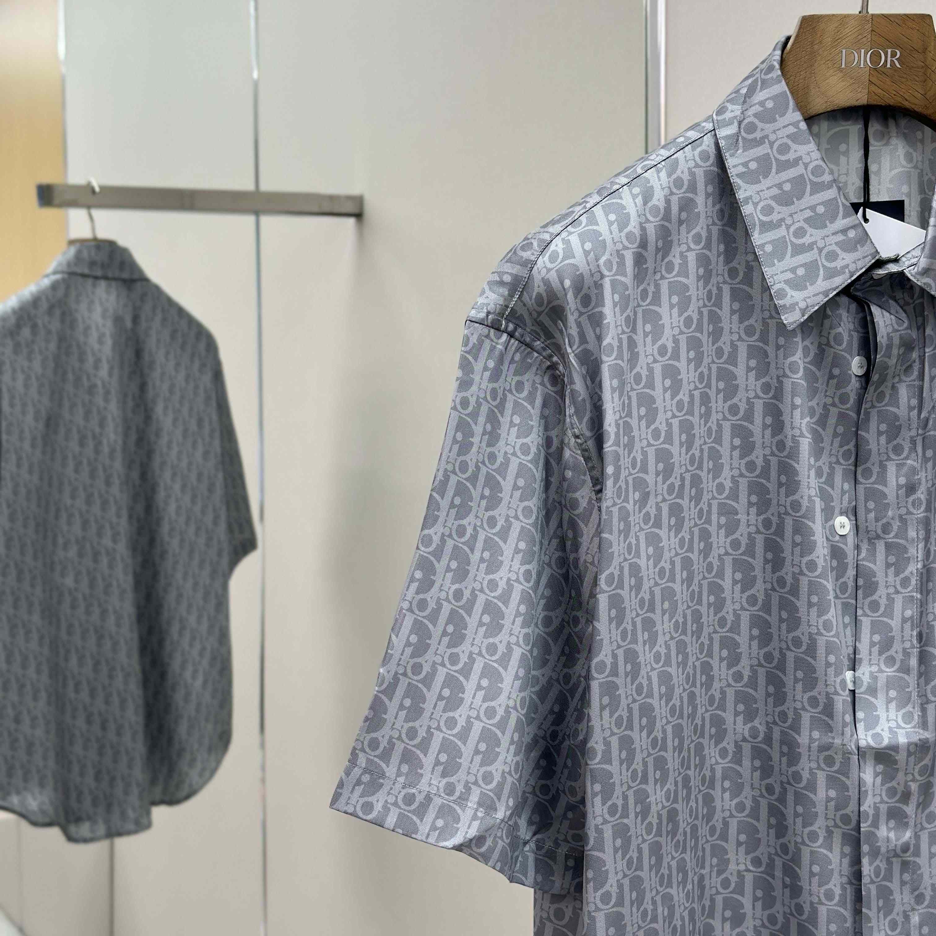 Dior Oblique Short-Sleeved Shirt - FashionPlug