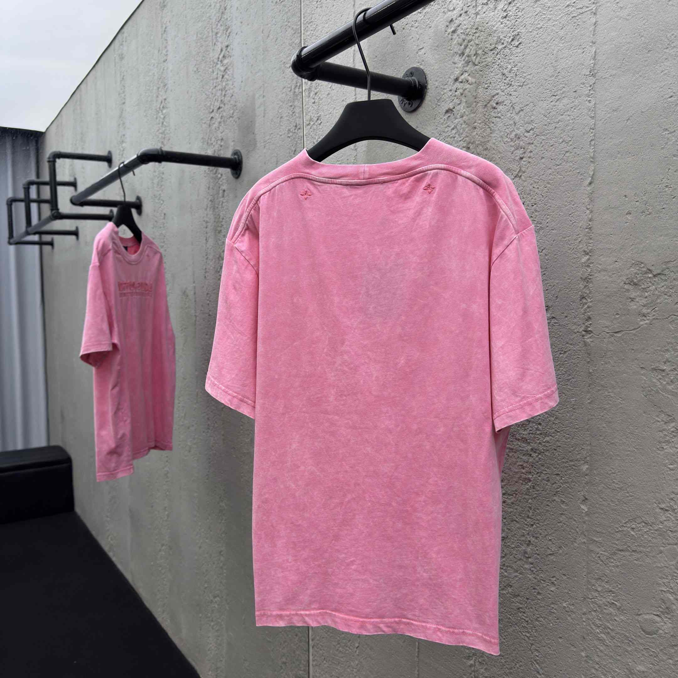 Louis Vuitton Washed Ribbed T-Shirt   1AHWA0 - FashionPlug