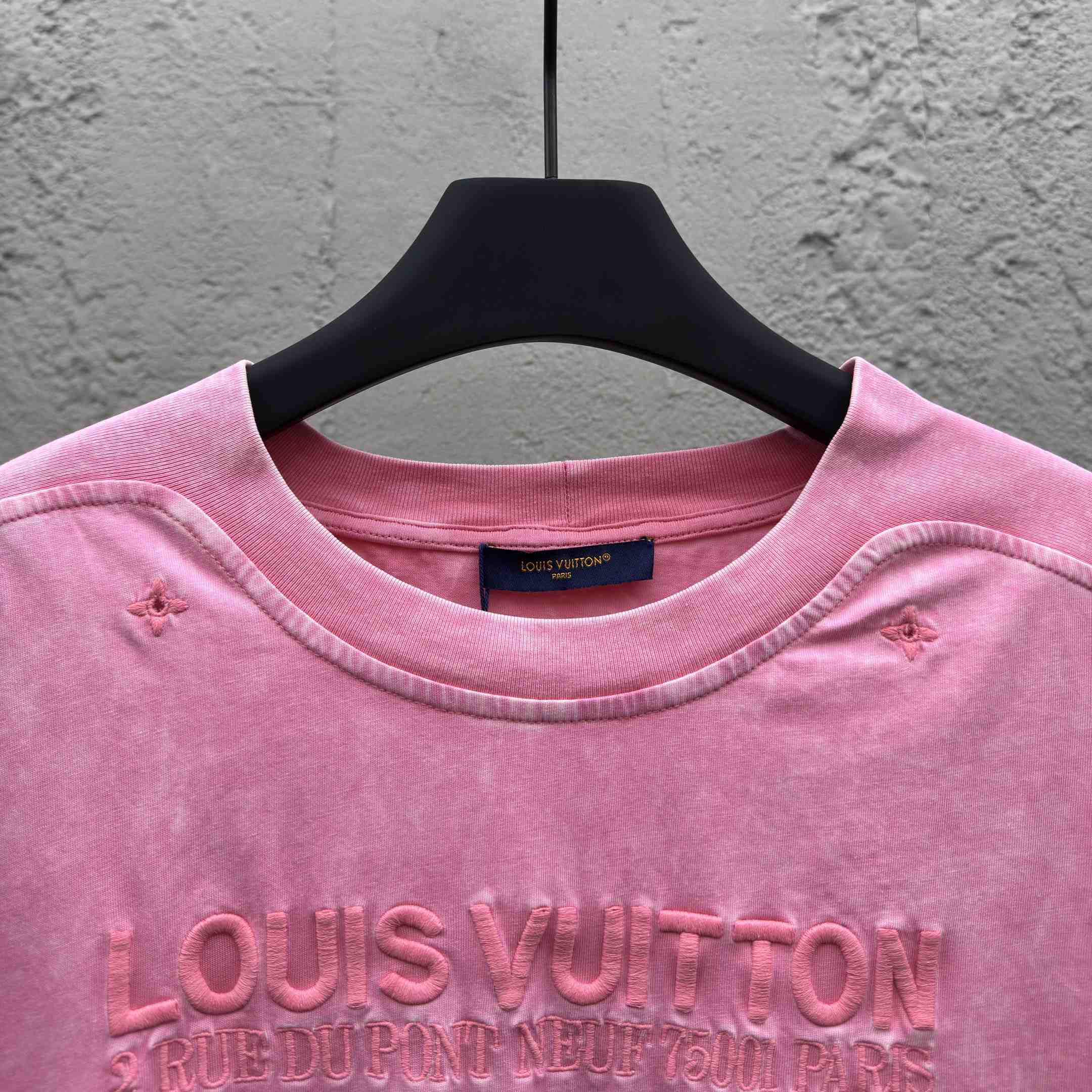 Louis Vuitton Washed Ribbed T-Shirt   1AHWA0 - FashionPlug