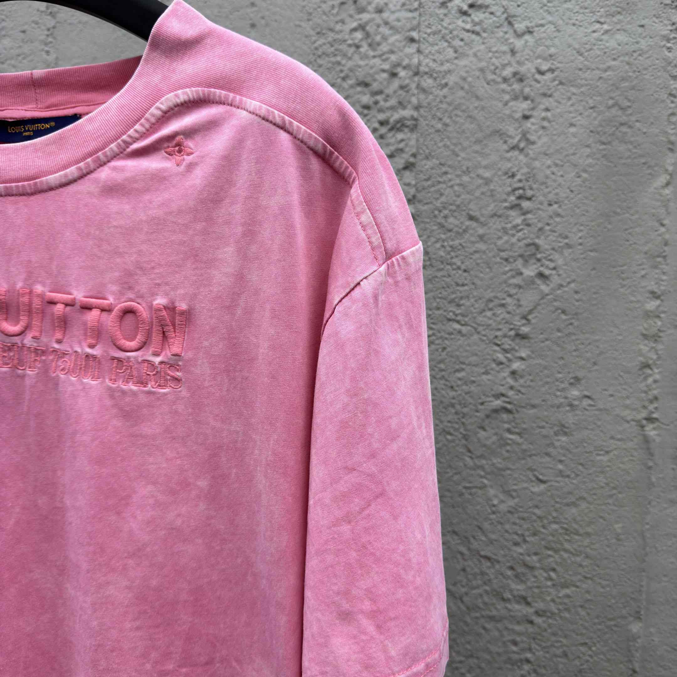 Louis Vuitton Washed Ribbed T-Shirt   1AHWA0 - FashionPlug