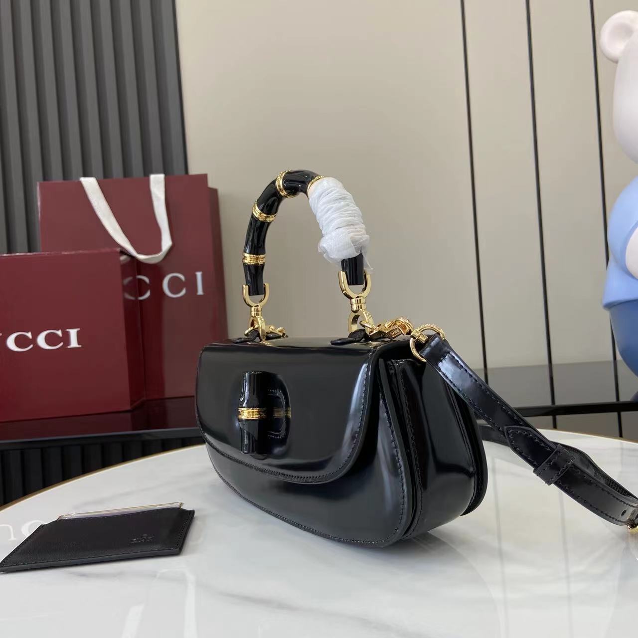 Gucci Bamboo DIva Medium Bag - FashionPlug
