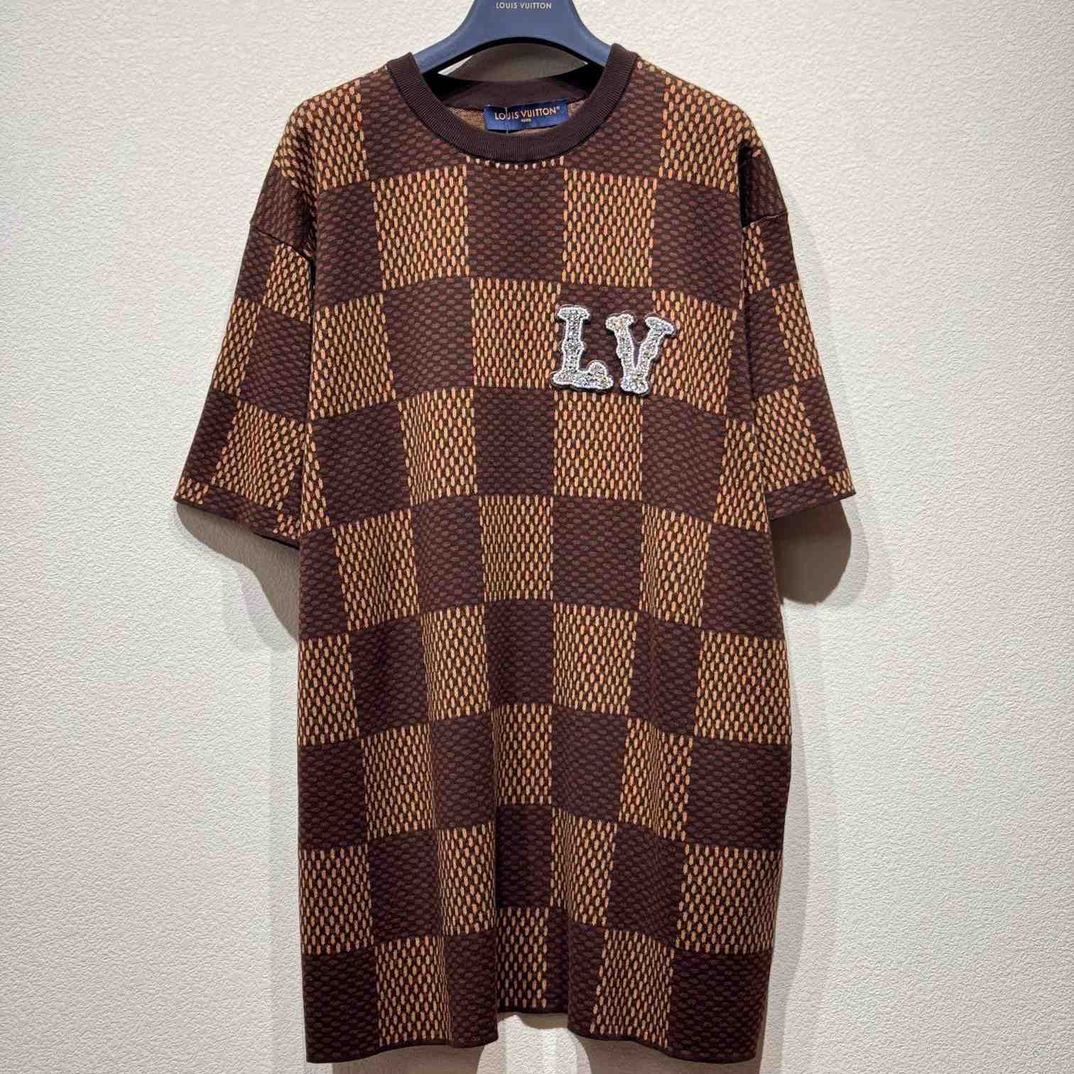 Louis Vuitton Short-Sleeved Cotton Damier Crewneck With Crystal LV Patch     1AFIUP YF2005  (50% Off Sale) - FashionPlug