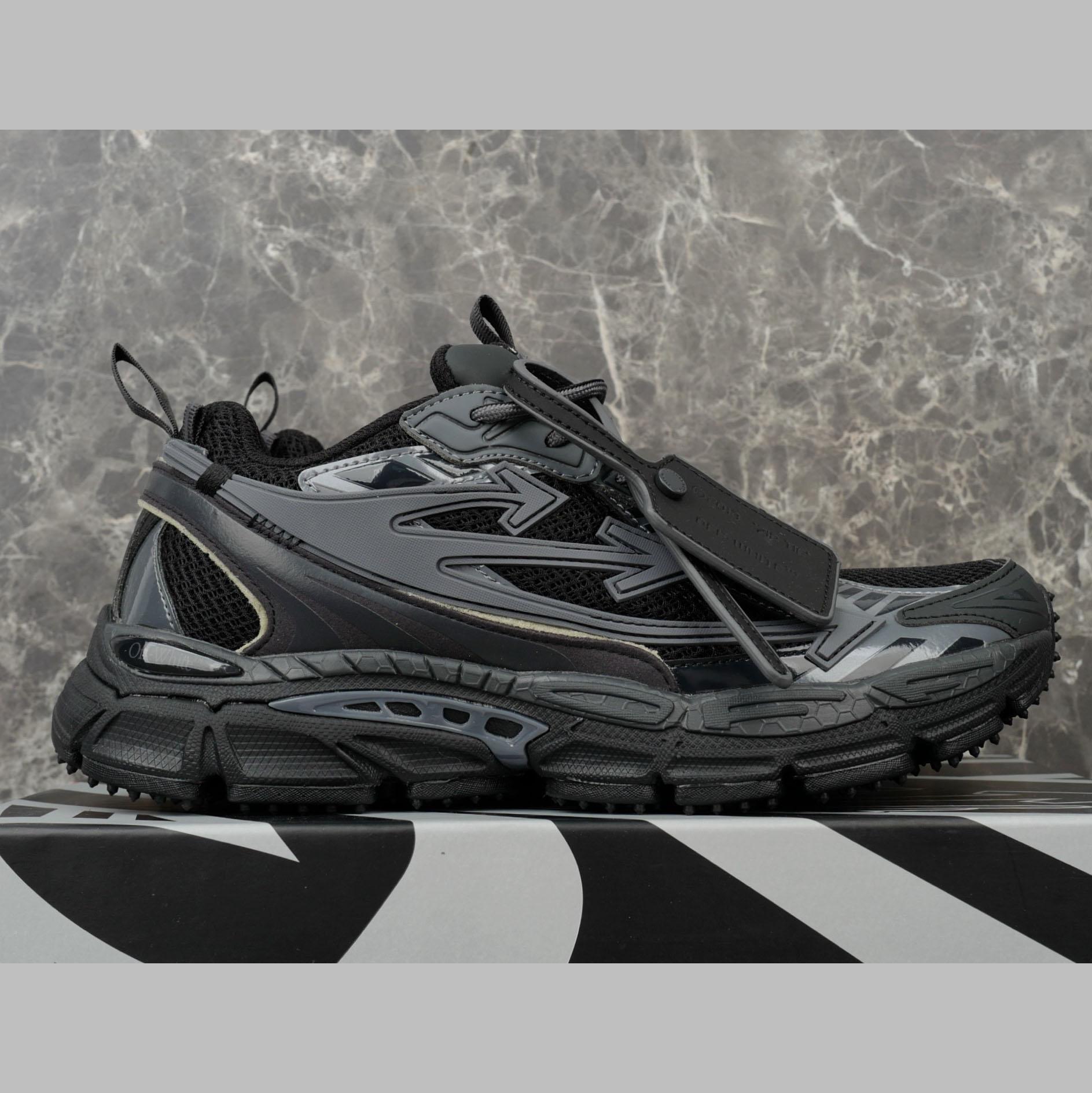 Off-White Full Black Be Right Back - FashionPlug