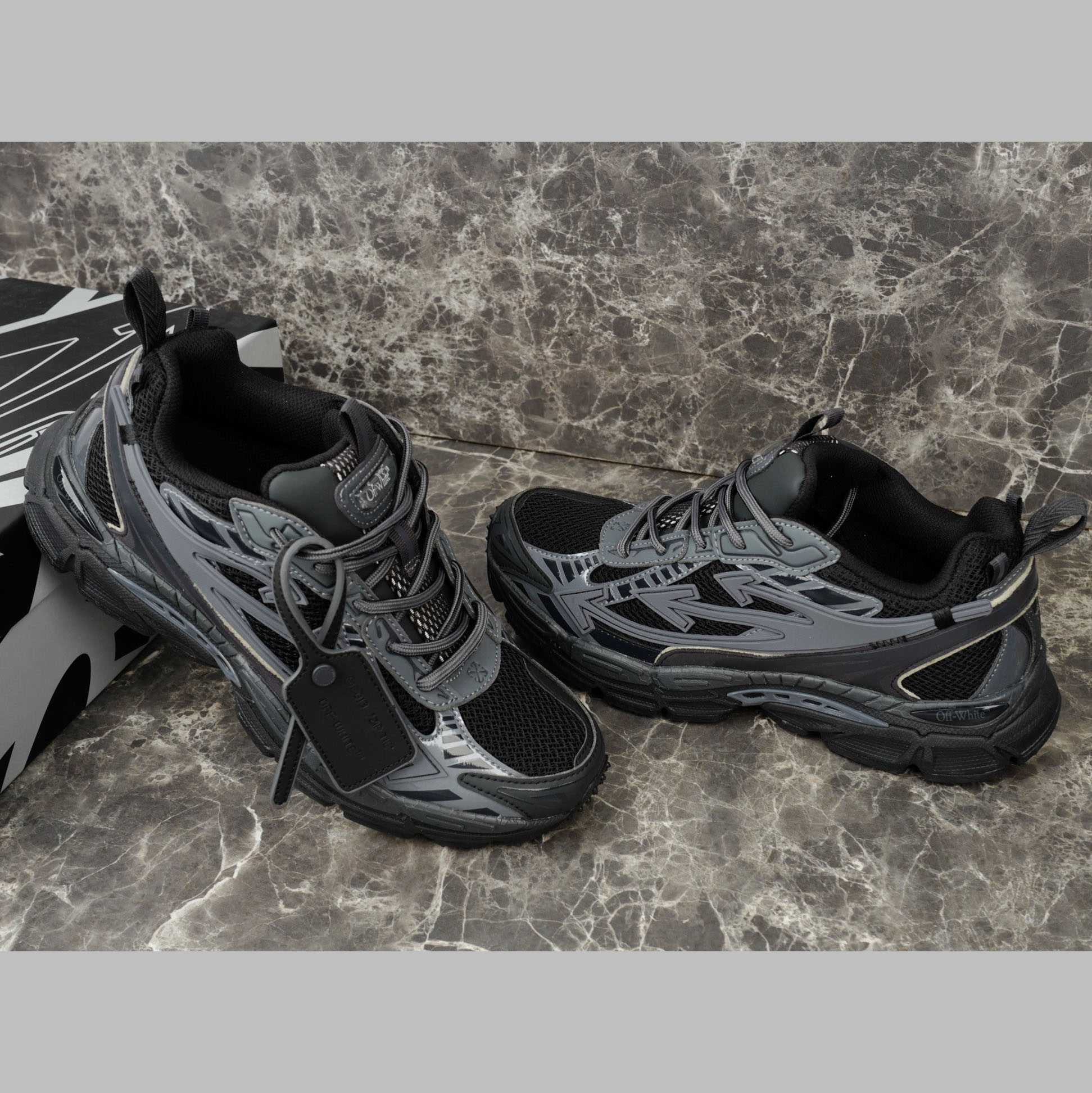 Off-White Full Black Be Right Back - FashionPlug