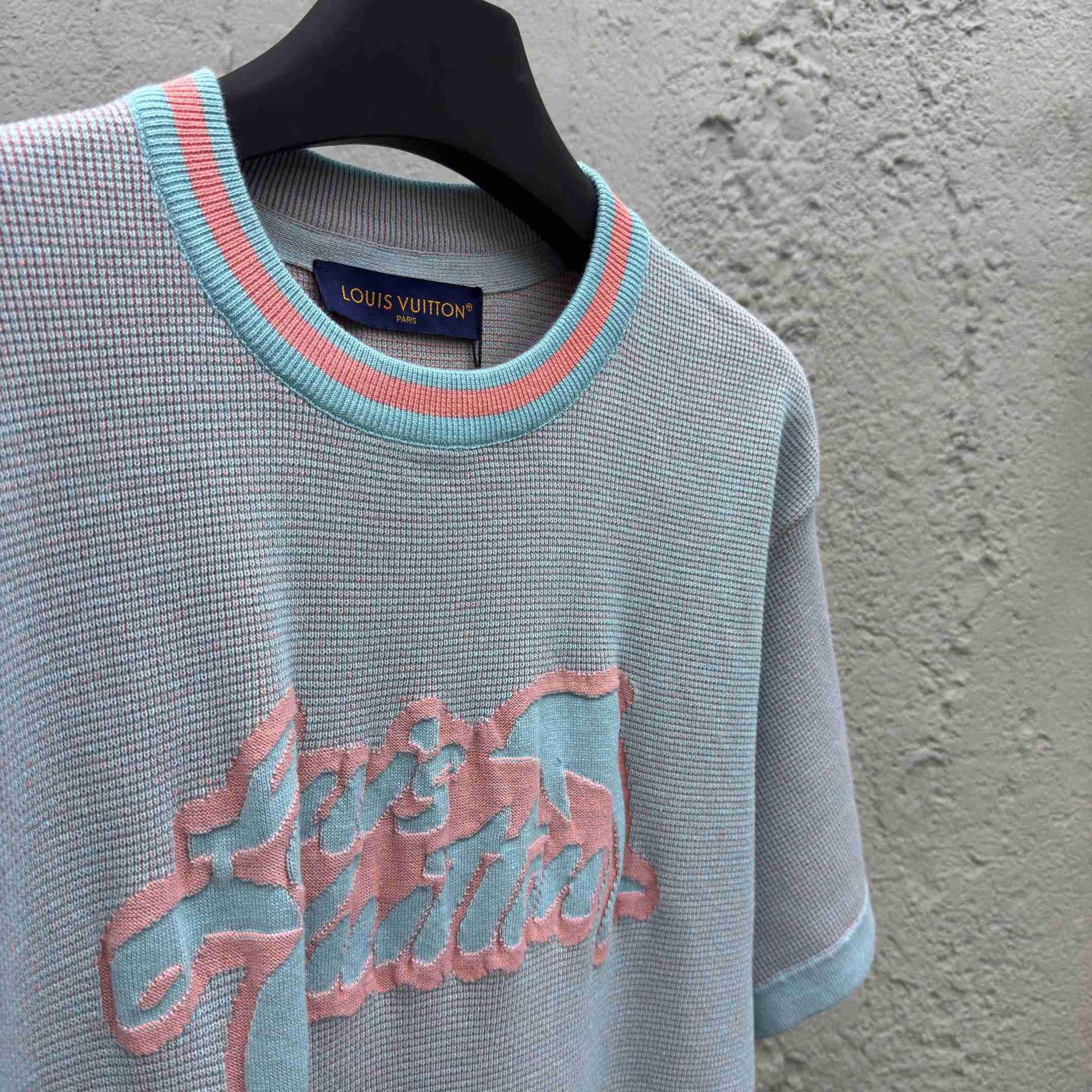 Louis Vuitton Graphic Short-Sleeved Crewneck   1AHVNY - FashionPlug