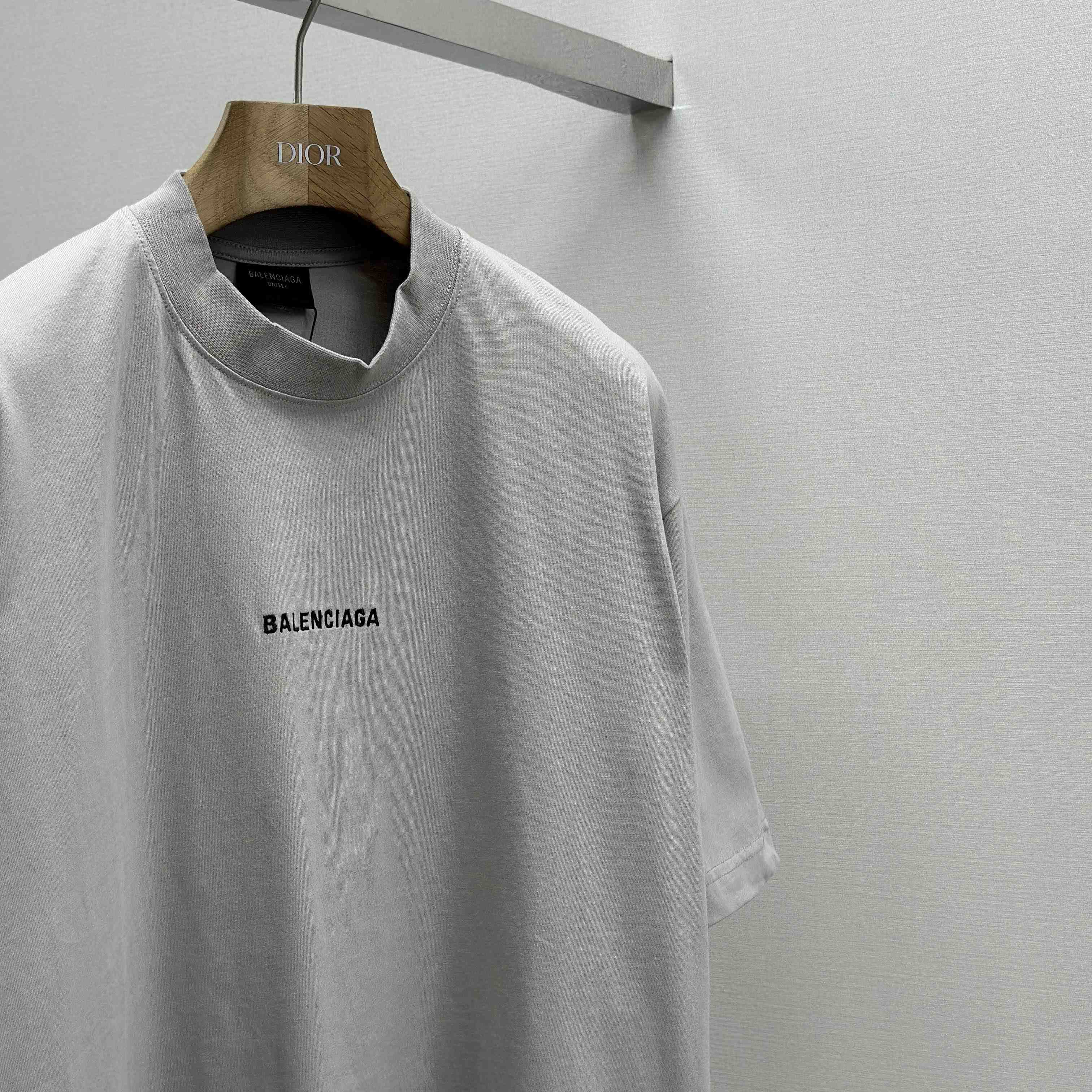 Balenciaga Unisex Medium-fit T-shirt In Vintage-jersey - FashionPlug