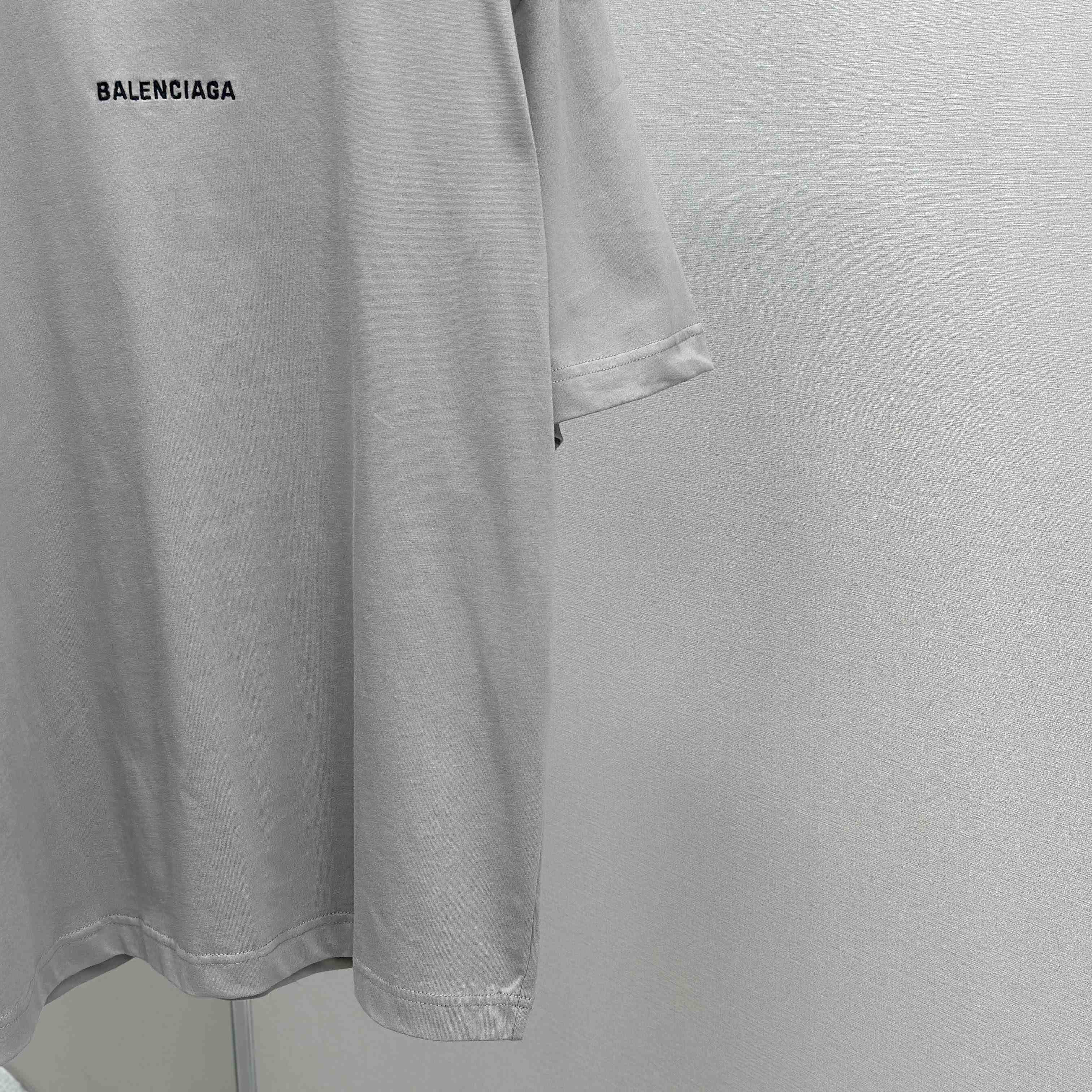 Balenciaga Unisex Medium-fit T-shirt In Vintage-jersey - FashionPlug