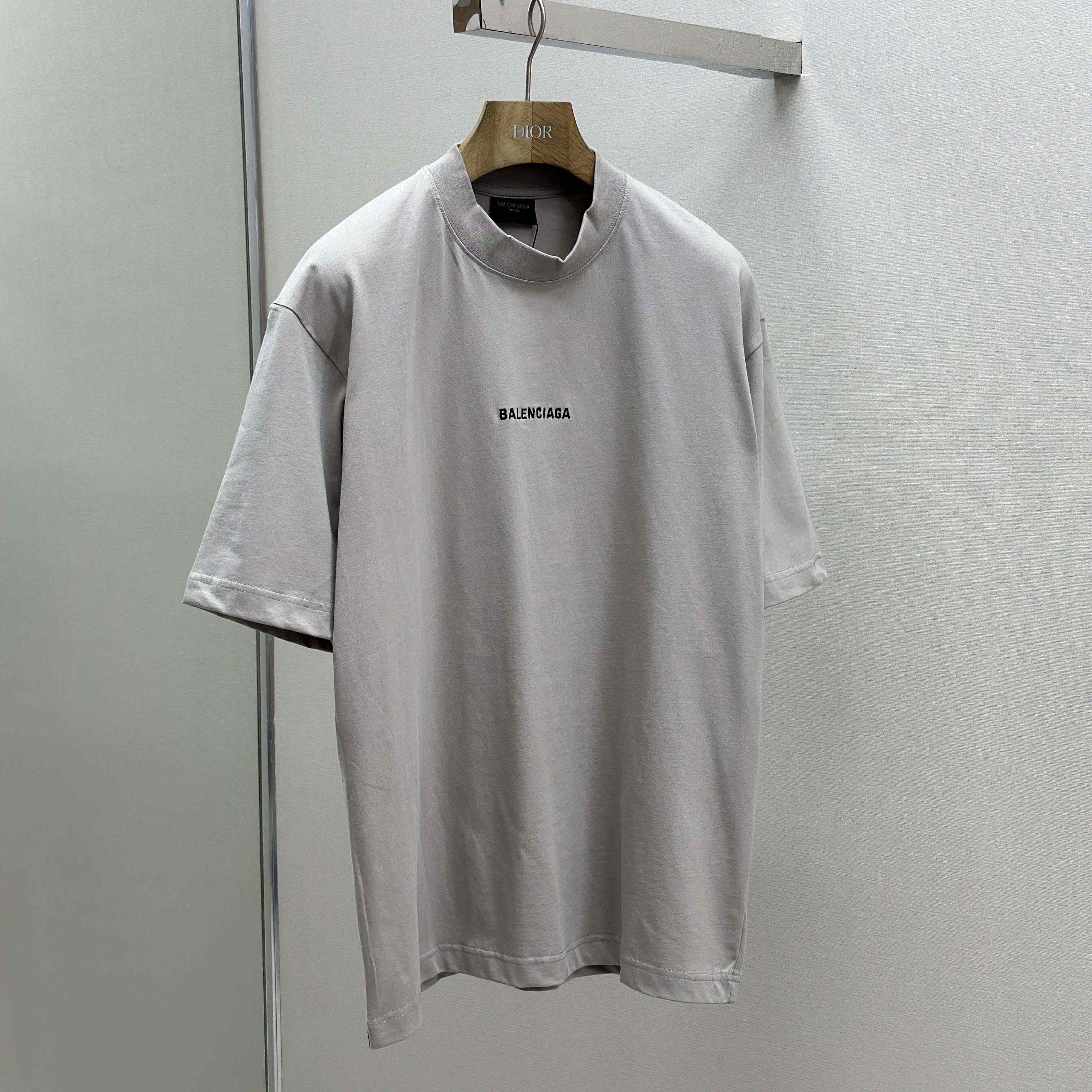 Balenciaga Unisex Medium-fit T-shirt In Vintage-jersey - FashionPlug