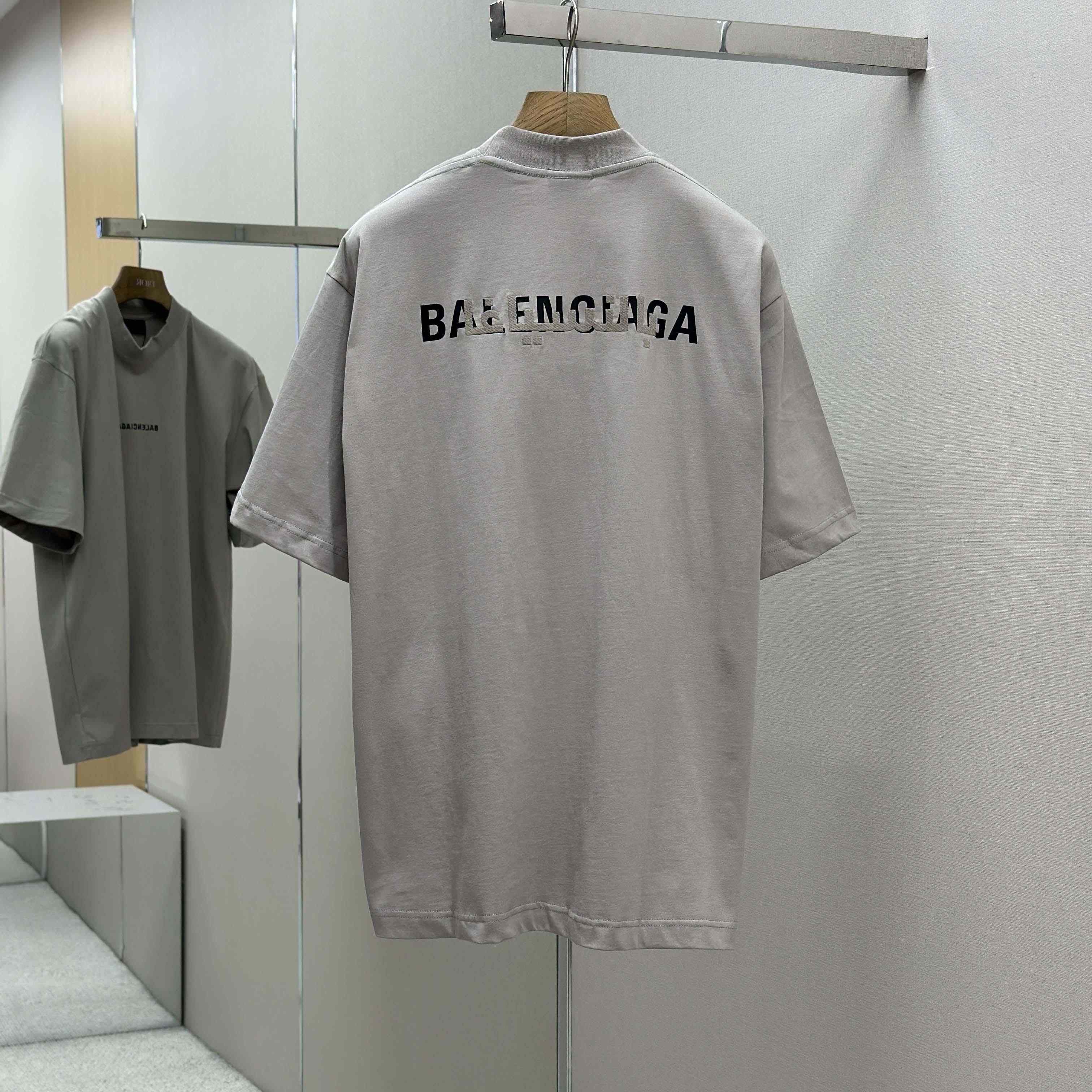 Balenciaga Unisex Medium-fit T-shirt In Vintage-jersey - FashionPlug