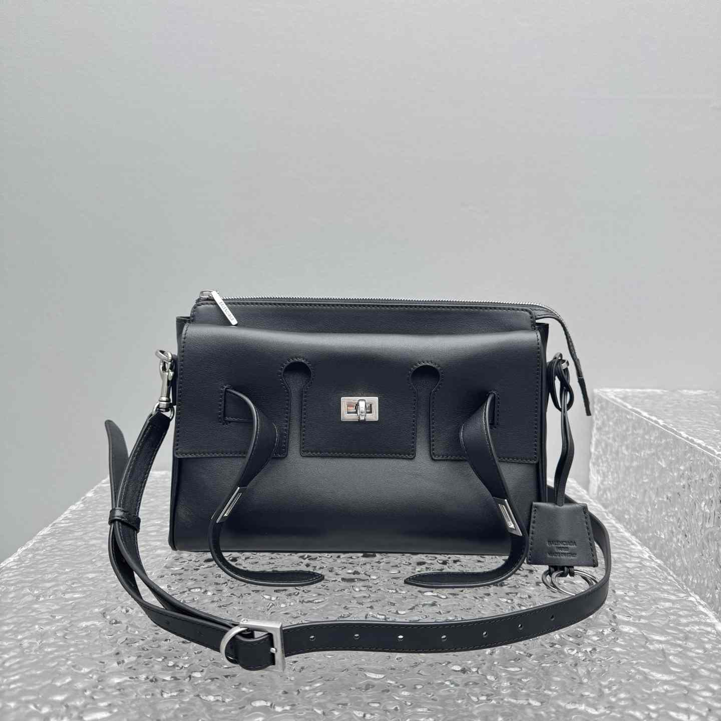 Balenciaga Bel Air Zipped Messenger Bag Small In Black - FashionPlug