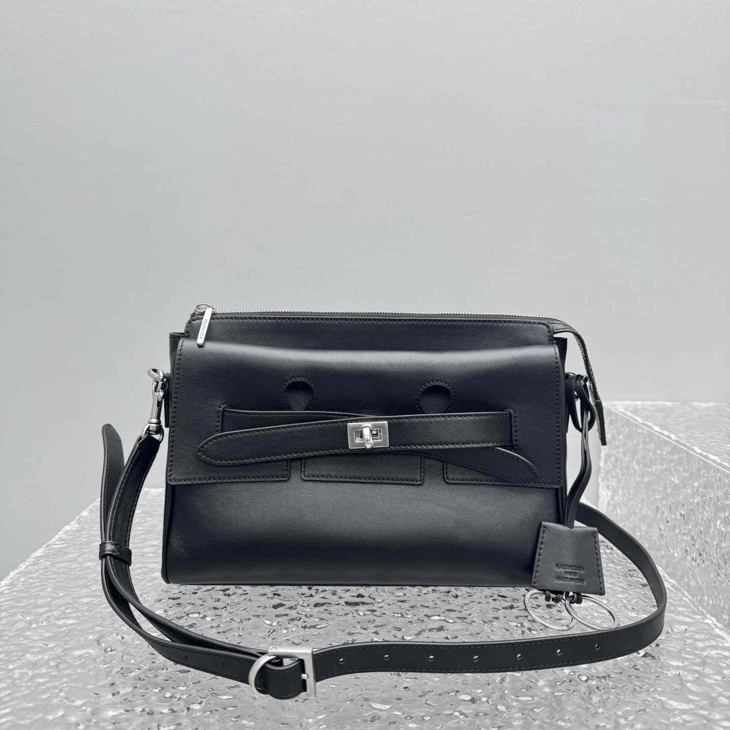 Balenciaga Bel Air Zipped Messenger Bag Small In Black - FashionPlug