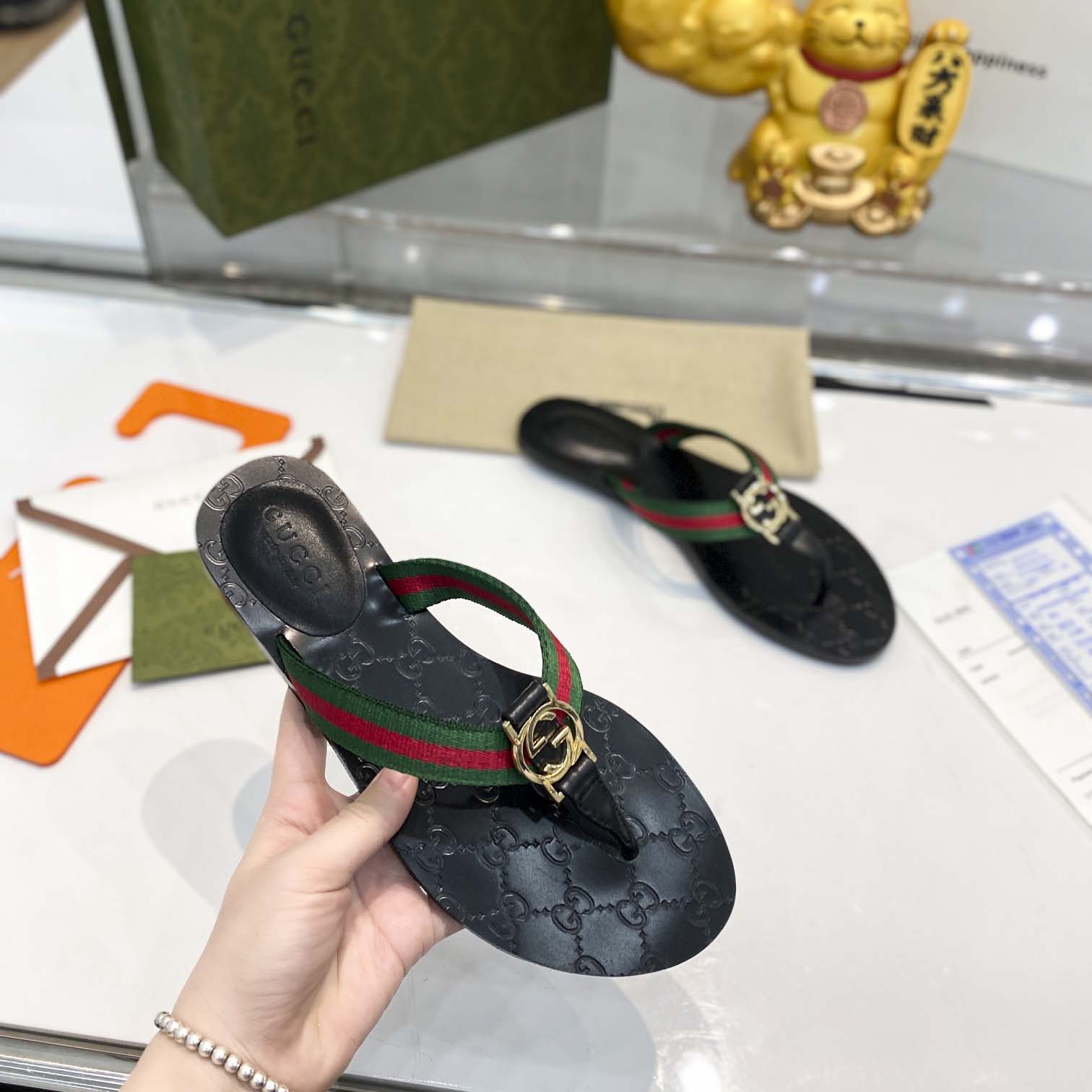 Gucci Thong Sandal With Web - FashionPlug