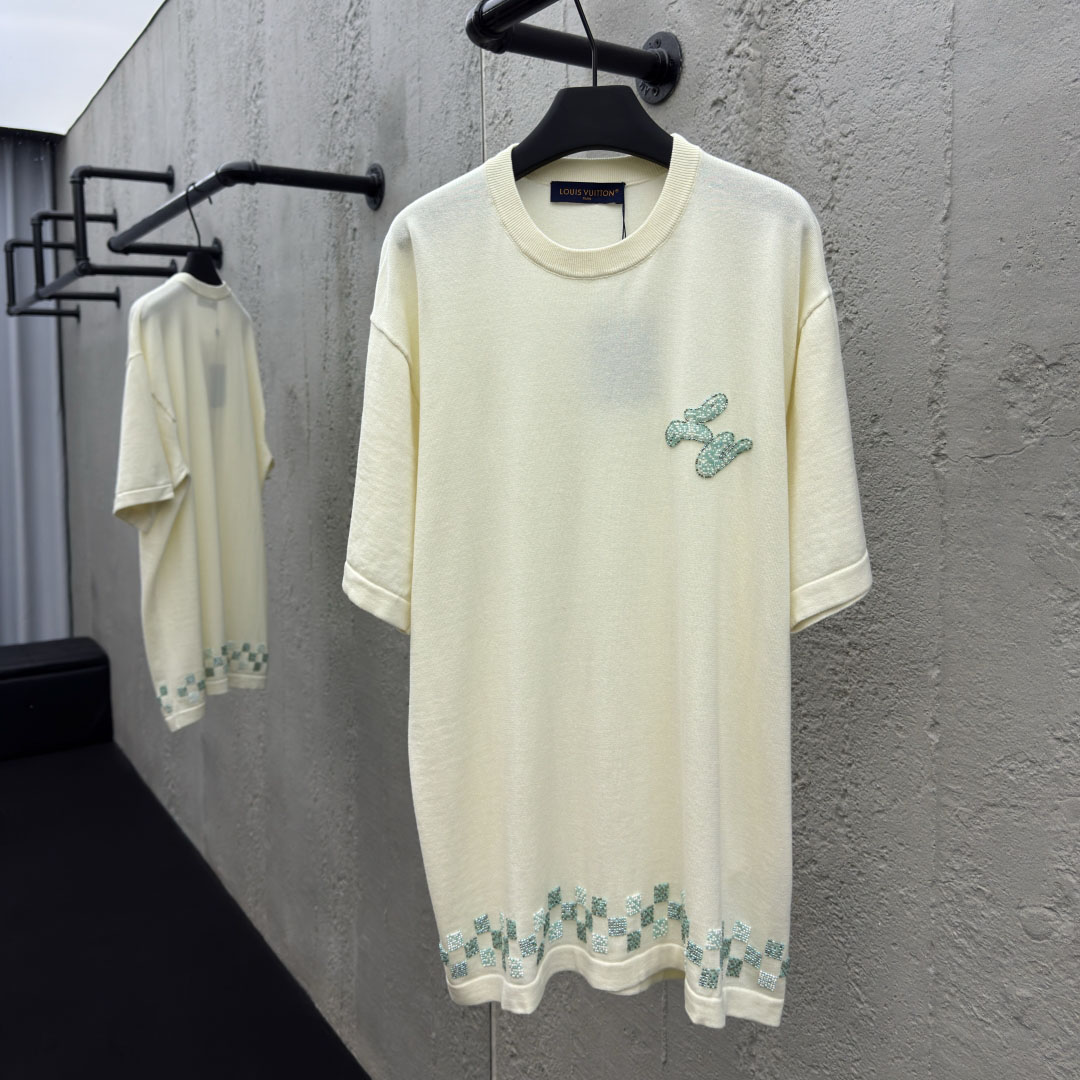 Louis Vuitton Embellished Short-Sleeved Crewneck   1AHVOA - FashionPlug