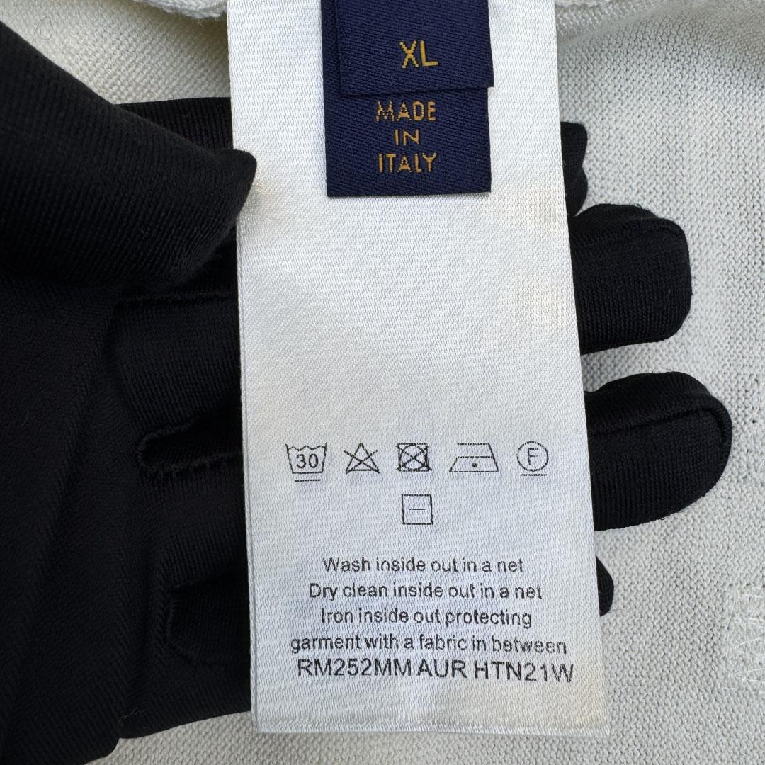 Louis Vuitton Embellished Short-Sleeved Crewneck   1AHVOA - FashionPlug