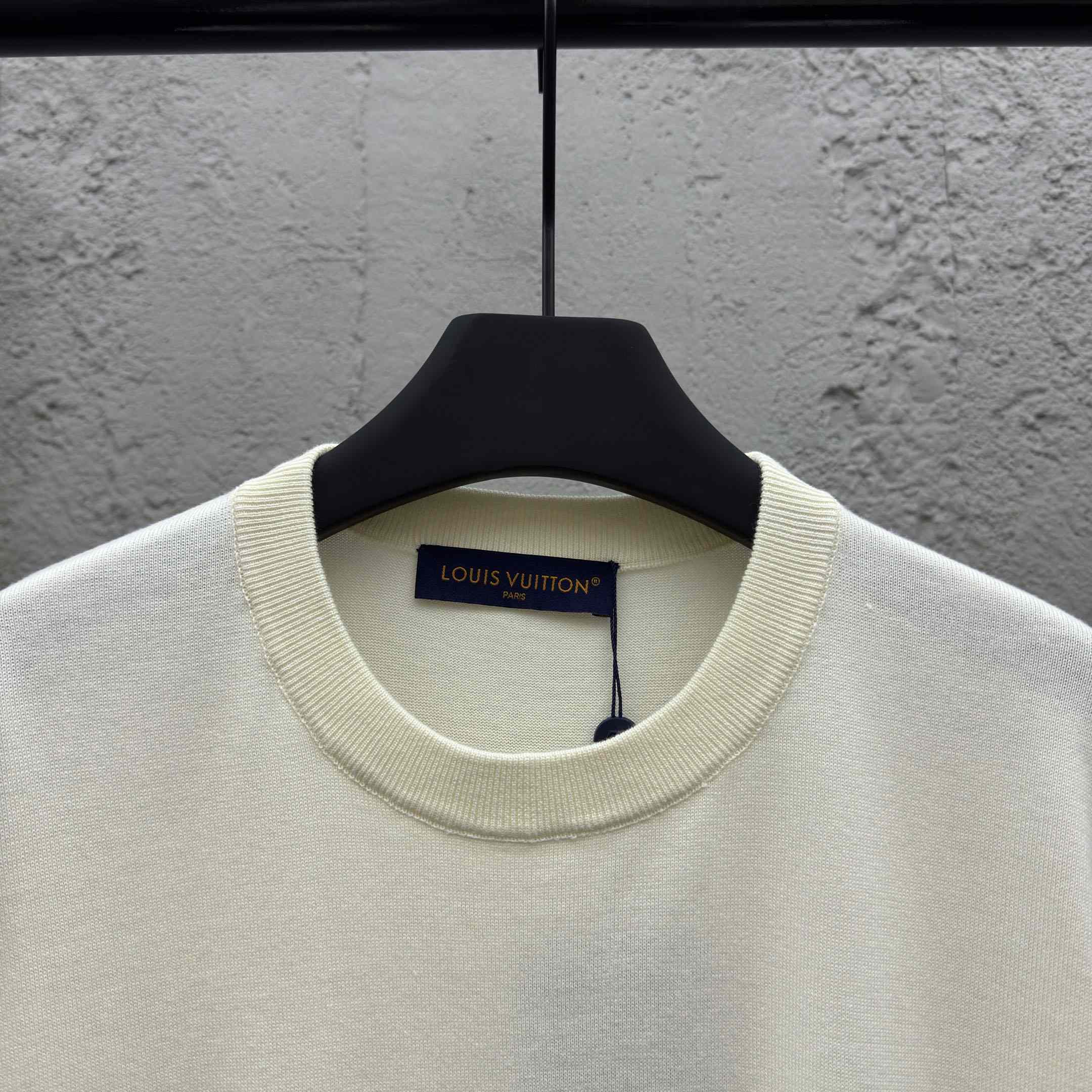 Louis Vuitton Embellished Short-Sleeved Crewneck   1AHVOA - FashionPlug