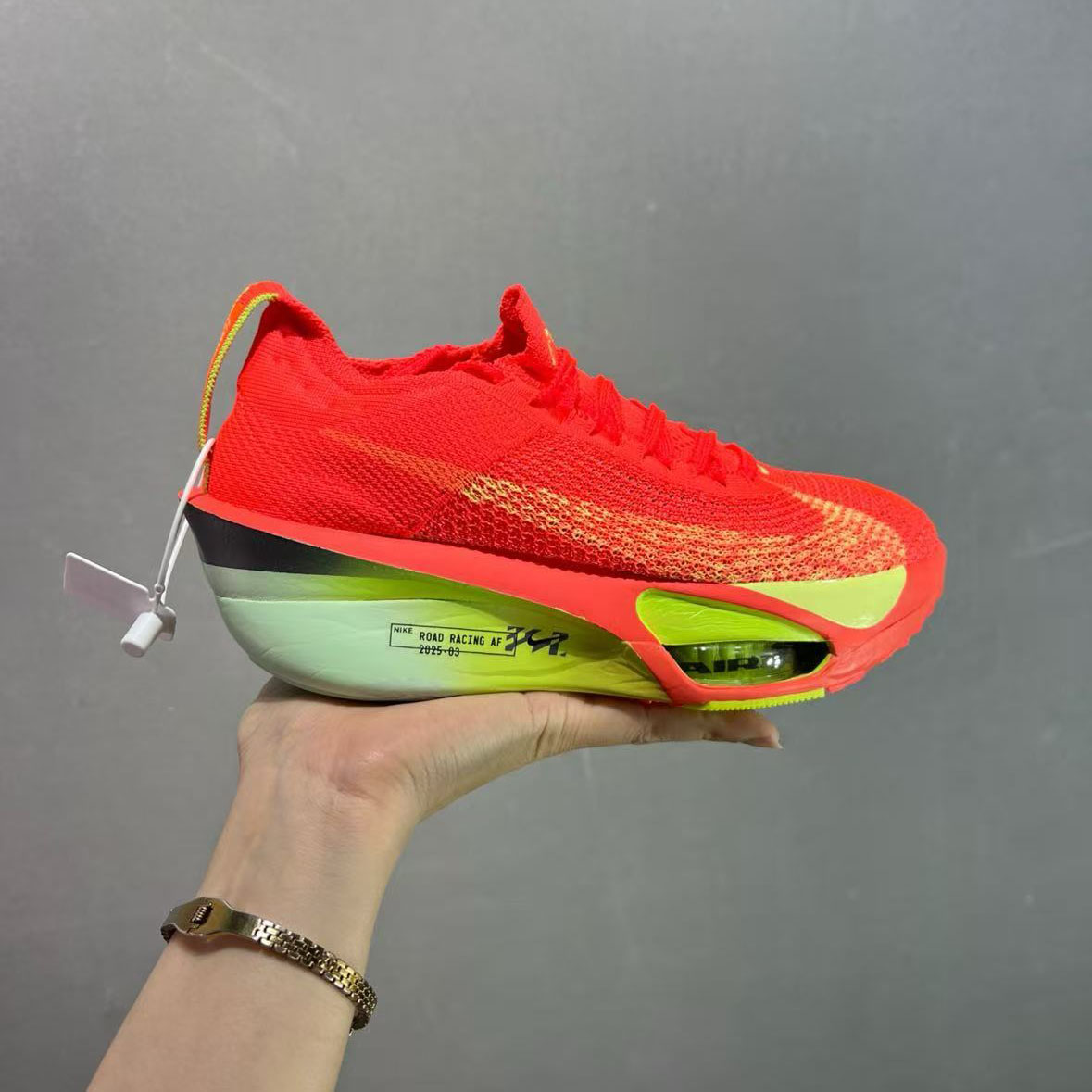 Nike Air Zoom Alphafly NEXT%   FB8356-100 - FashionPlug