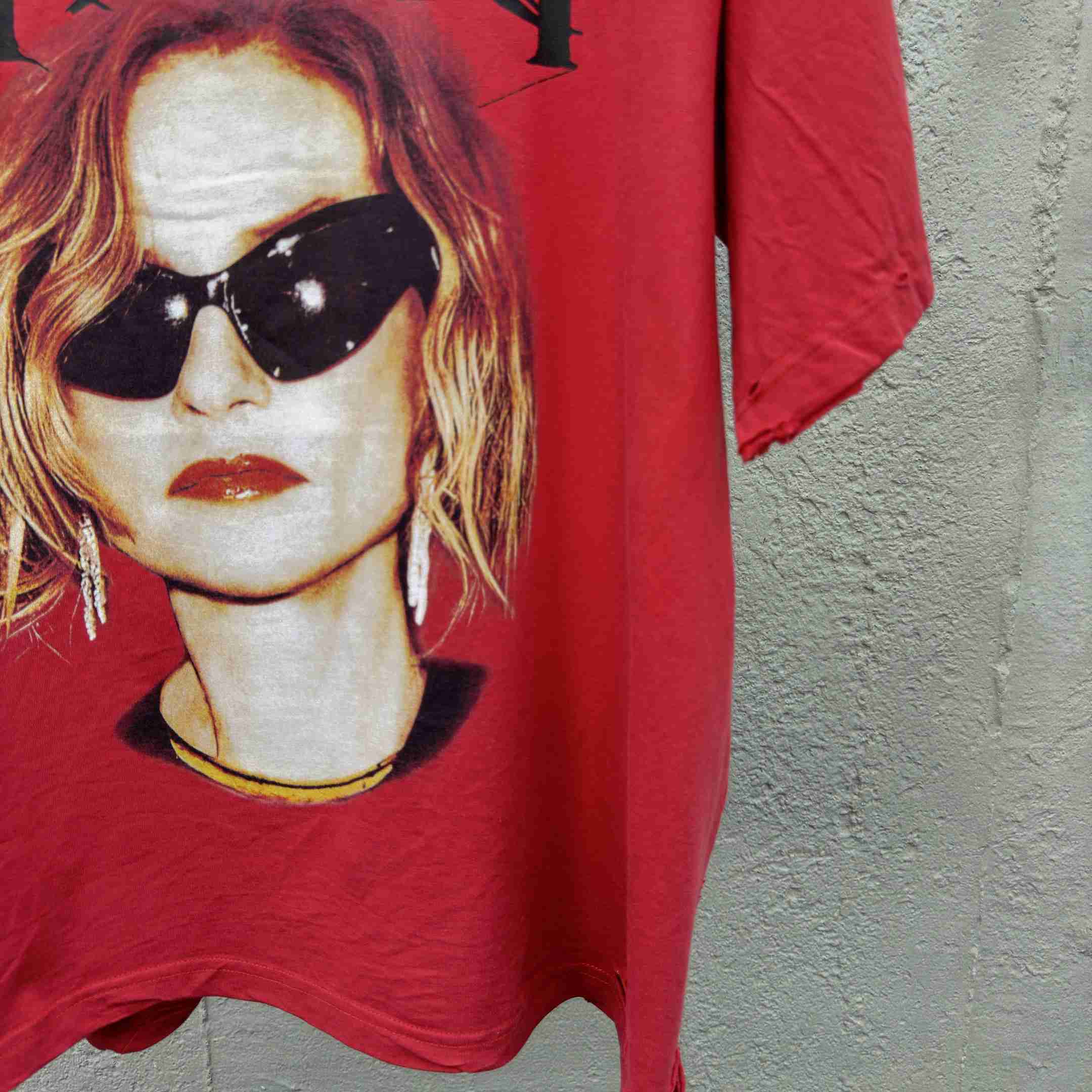 Balenciaga Isabelle Boxy T-Shirt in faded red dry jersey - FashionPlug