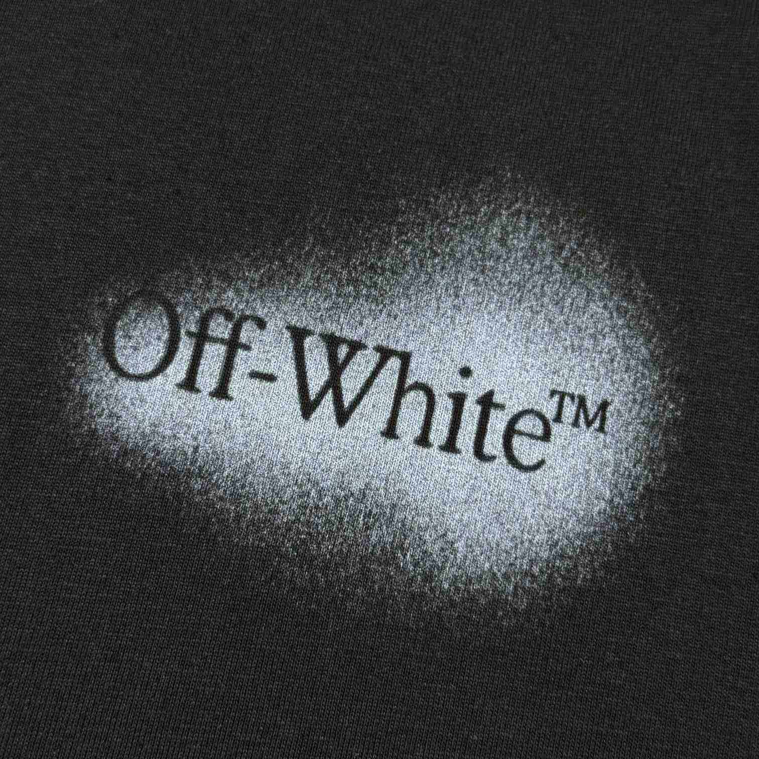 Off-White Spray Arrow T-Shirt - FashionPlug