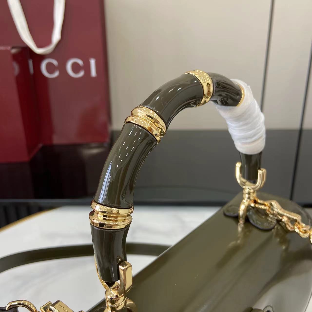 Gucci Bamboo DIva Medium Bag - FashionPlug