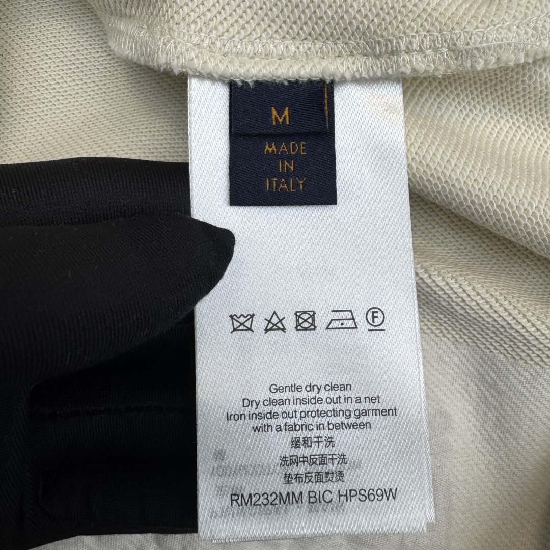 Louis Vuitton Embellished Half Zip Sweatshirt   1AHW29 - FashionPlug