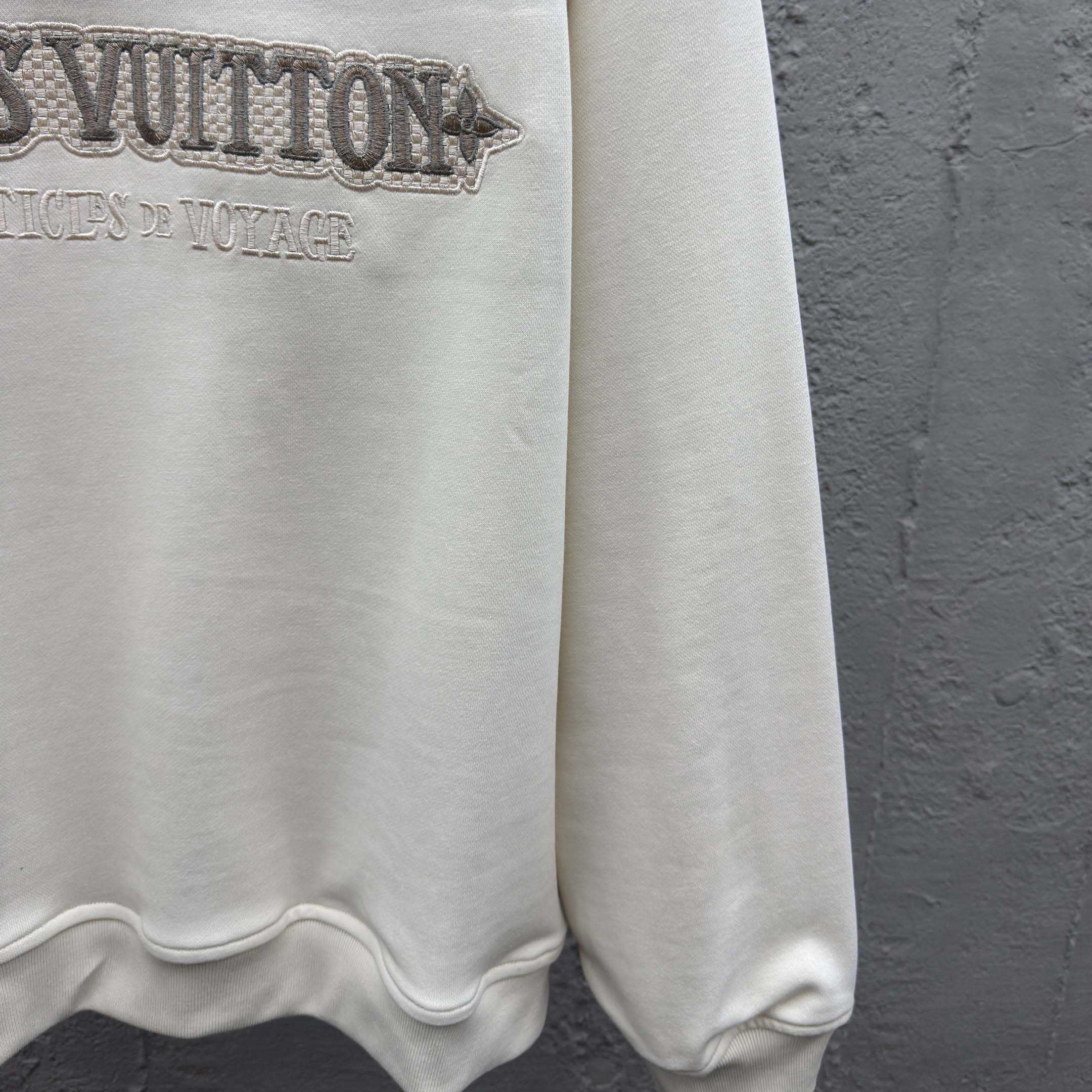 Louis Vuitton Embellished Half Zip Sweatshirt   1AHW29 - FashionPlug