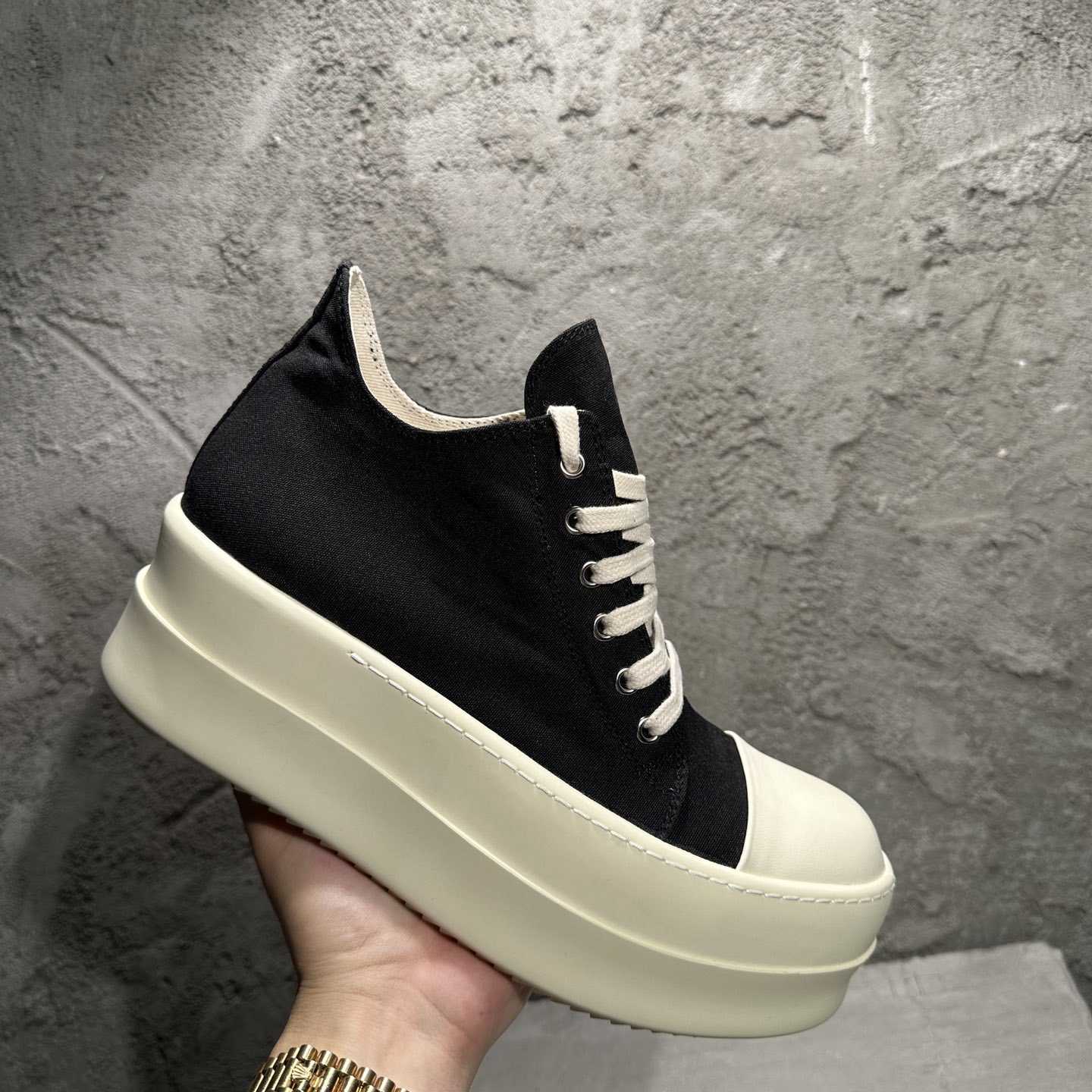Rick Owens Low-Top Sneakers XZ2002     (50% Off Sale) - FashionPlug