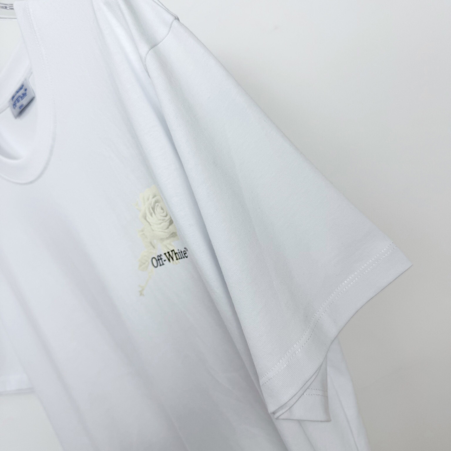 Off-White Roses Arrows-print T-shirt  - FashionPlug