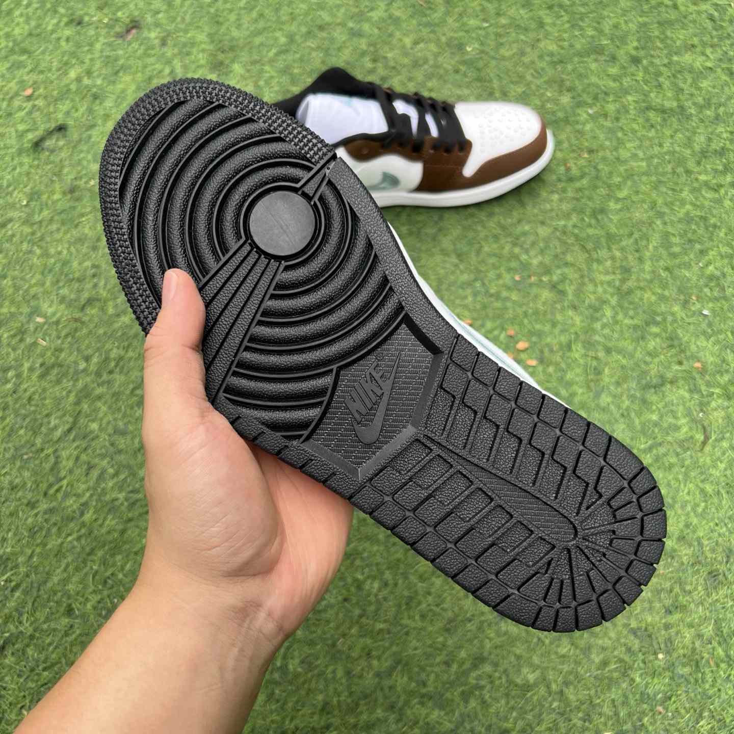 Air Jordan 1 Low    FQ7832-142 - FashionPlug