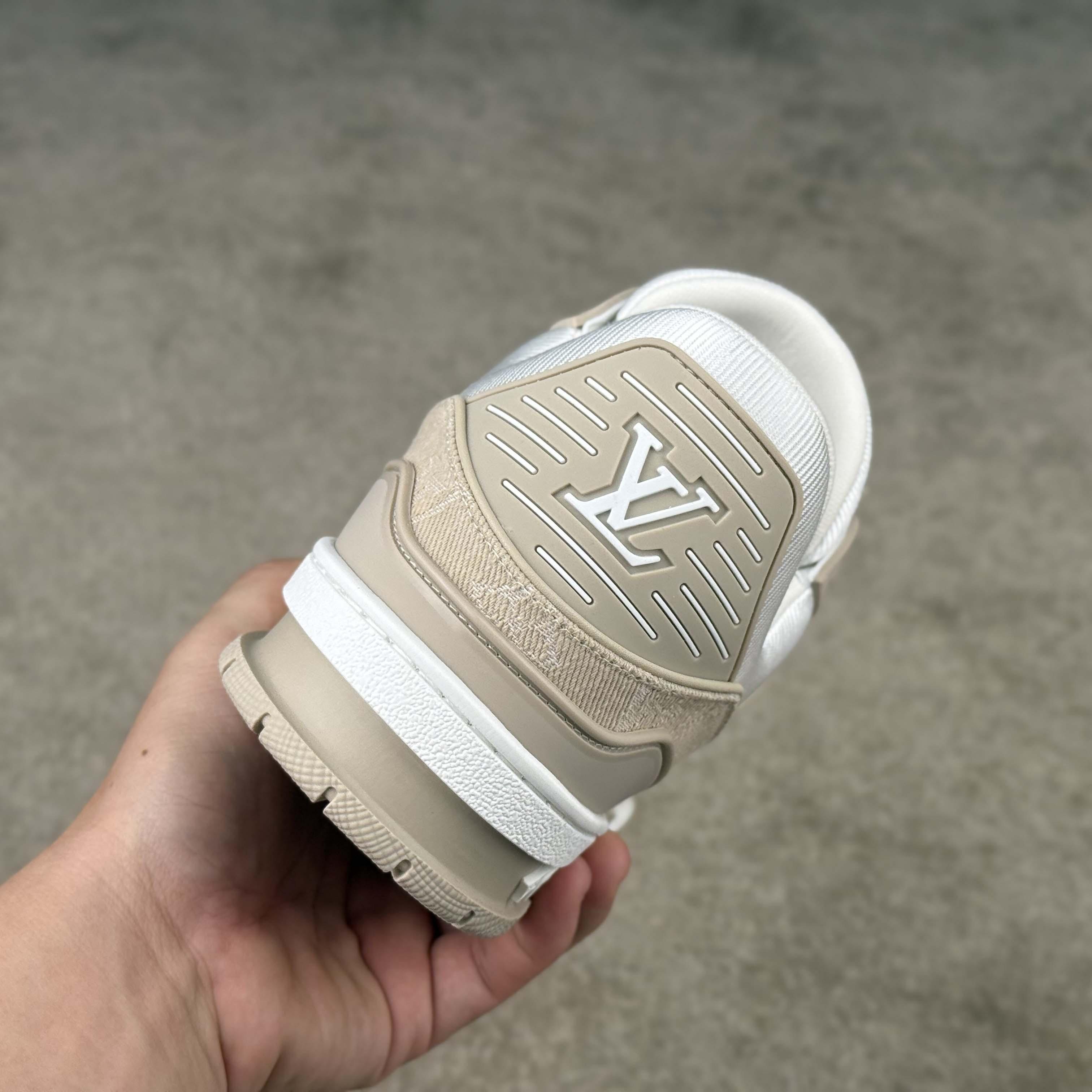 Louis Vuitton LV Trainer Sneaker   1AIKMG - FashionPlug